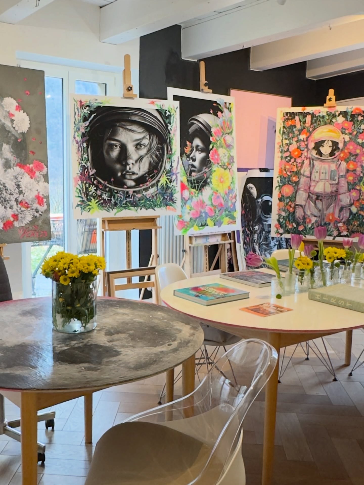 WELCOME to @casagalleria.art
a cozy ❤️ studio atelier and art gallery of
@yuricatania 👨🏻🚀and @silviatorricelli 👩🏻🚀
Book your studio visit to discover a unique art spot in Ticino
#myswitzerland🇨🇭 #ticinoarte #casagalleria #yuricatania #studiovisit