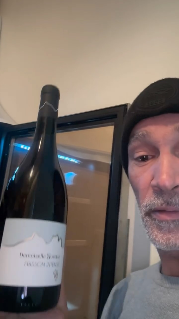 Dry January: het perfecte moment om na te denken wat je aankomend jaar wilt gaan drinken en met welke fles je je wijnkelder wilt aanvullen. Dat kan heel goed met de Rhône-wijnen van Arphine wijnen.
#dryjanuary #wijnkelder #rhonewijn #cotesdurhone #condrieu