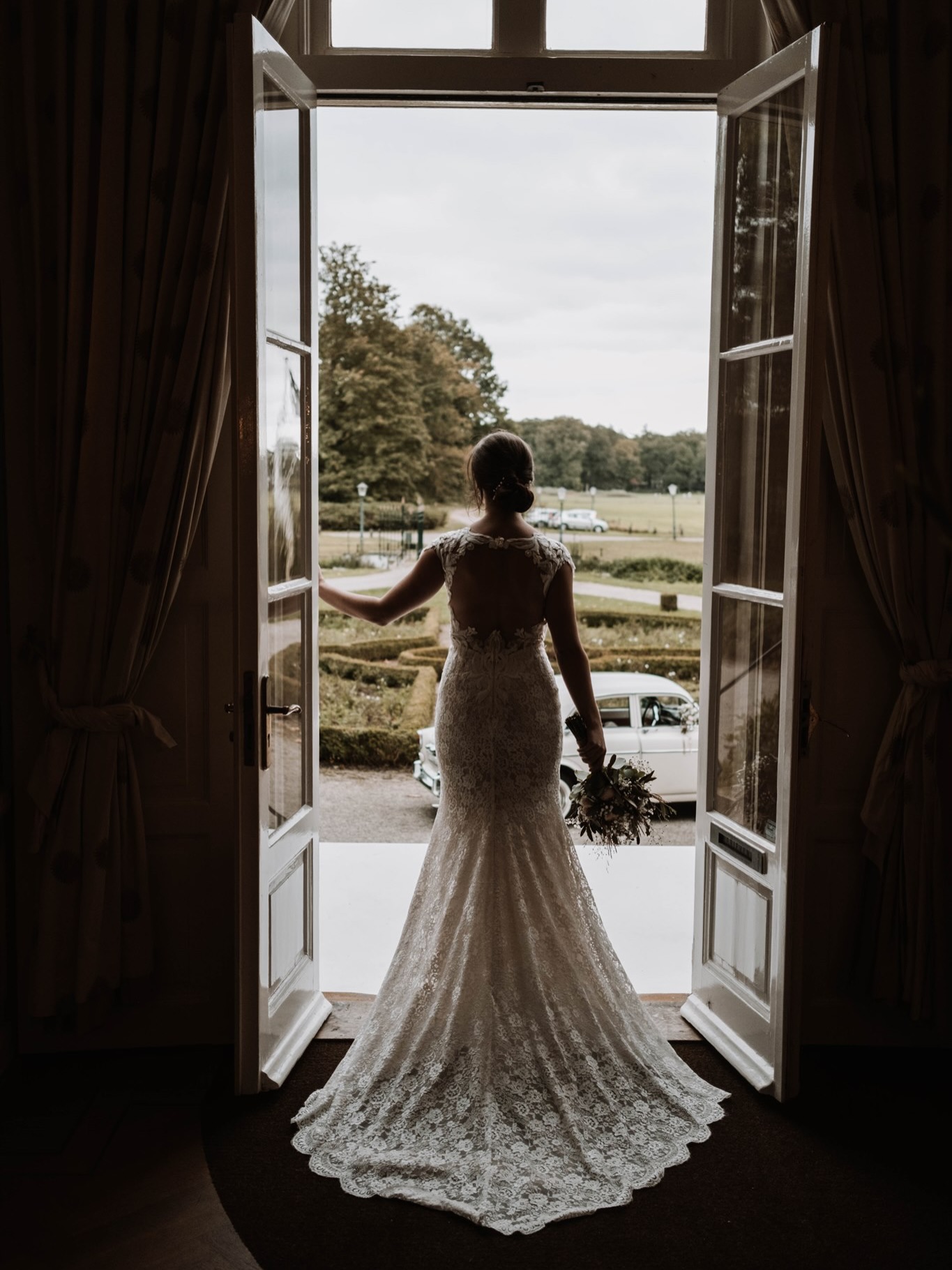 Toen ik een tijdje geleden bij Richard en Marloes thuis kwam voor een newbornshoot, hingen een paar van deze foto’s van hun bruiloft aan de muur.
‘We vinden ze gewoon zo kunstig’
Trotser kun je me niet krijgen!🤍