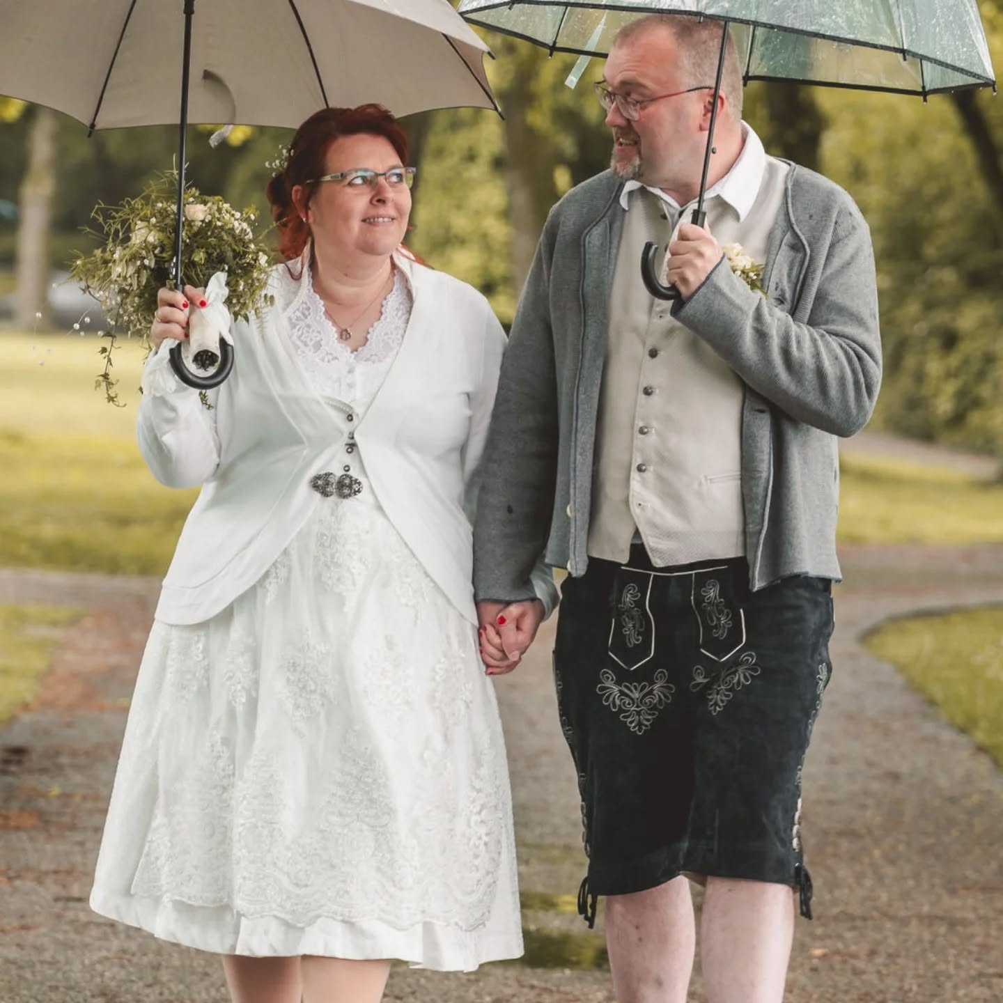 Vielen Dank für die Bilder und herzlichen Glückwunsch 🍀
#trachtigheiraten #brautdirndl #trachtenhochzeit #heiratenintracht
