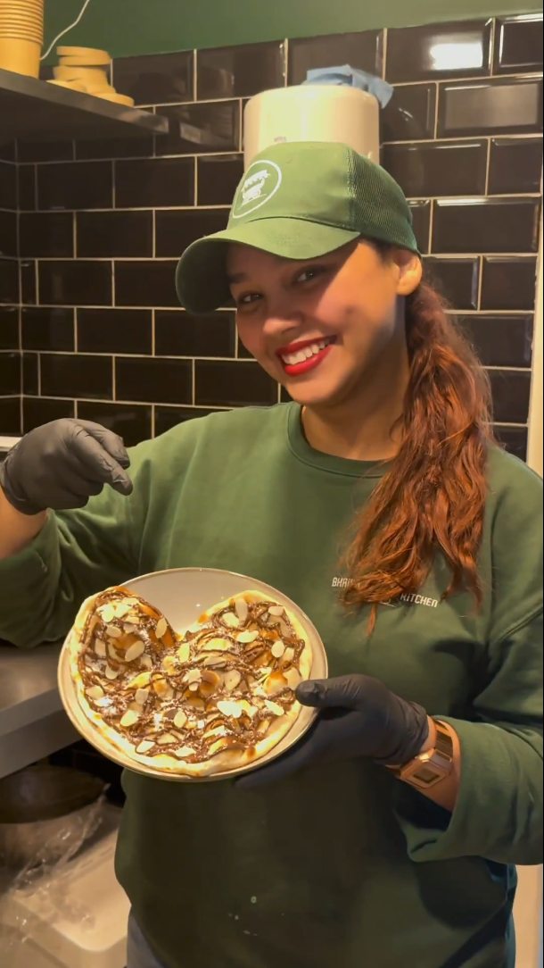 Next les fleurs Bhaiya !
Offre une expérience !
Et le naan au chocolat, crois moi, il va faire son effet 😏
Le 14 février, mais aussi toute l'année ... 🫶🏼
Bhaiya Kitchen | Restaurant indien version Street Food
À Toulouse : 29 Rue du taur
À Clermont : aux @hallesdubrezet