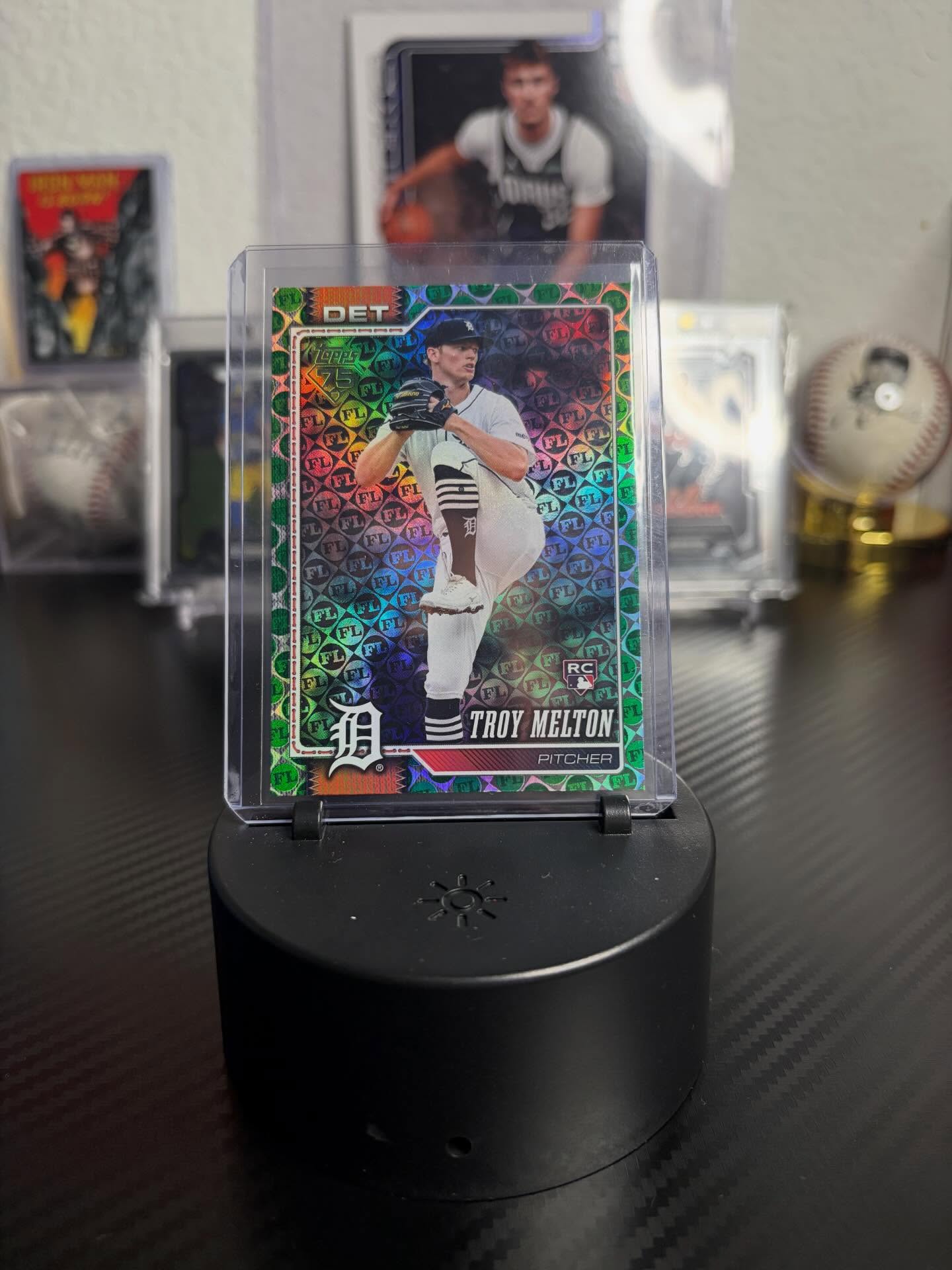 How is this for some Nonsense😲!! Pulled a numbered 04/99 Rookie Troy Melton from a @topps 2026 series one blaster!! 🤯 Letssss GOOOOOO!!!!
#topps #tradingcards #mlbcards #collector #cardsofinstagram