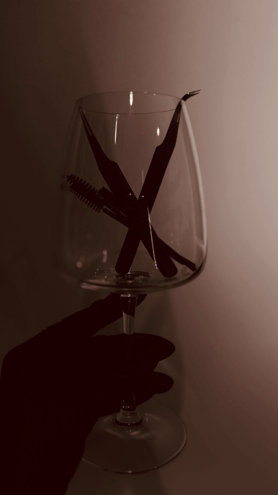 While I’m designing lashes,
I’m not checking DMs.
I’m not rushing.
And I’m not multitasking your face.
This is intentional work.
This is why your set looks different when you leave.
If you want quick, this won’t be your chair.
If you want thoughtful, custom, and calm, WELCOME.
For women who value quality over convenience.
📍 Anna, TX | By appointment only