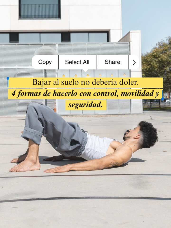 Muchas personas dejan de bajar al suelo con el paso de los años… no porque el cuerpo no pueda, sino porque pierde confianza, fuerza y movilidad.
Recuperar esta habilidad es recuperar independencia, seguridad y conexión con tu cuerpo.
En este carrete te enseño 4 formas de bajar al suelo con control y conciencia corporal, cuidando rodillas, caderas y espalda, y adaptándolo a cualquier nivel.
El movimiento no trata de hacerlo perfecto, trata de volver a sentir que tu cuerpo es capaz.
Si bajar al suelo te genera miedo, rigidez o incomodidad, este contenido puede ayudarte a empezar a cambiarlo.
👉 Comenta BREAKIN y te envío toda la información del curso para empezar desde cero.
#MovilidadCorporal #EntrenamientoDeMovimiento #BreakinParaPrincipiantes #MovimientoFuncional #PalmaDeMallorca