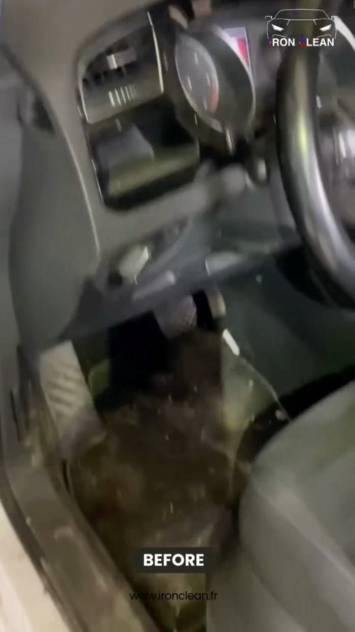 🚗💼 Volkswagen Touran – Entretien pour un client fidèle !
Il y a quelques mois, ce véhicule avait bénéficié d’une prestation Premium complète signée Iron Clean.
Aujourd’hui, je reviens pour un Express.
🎯 Objectif : entretenir durablement ce qui a été traité.
Résultat ? En à peine 2h heures, le véhicule redevient frais et agréable au quotidien.
🧼 Même sur un entretien partiel, on ne néglige rien :
✅ Aspiration et dépoussiérage complets
✅ Nettoyage des plastiques et commandes
✅ Vitres intérieures et finitions soignées
💬 Un bon entretien, c’est aussi de la régularité.
Iron Clean propose des formules adaptées pour garder ton habitacle impeccable, sans tout refaire à chaque fois.
📍 Intervention à domicile – Saint Michel de Rieufret & alentours Bordeaux Sud
📲 www.ironclean.fr
📞 06.83.60.17.54
#lavageauto #detailing #cardetailing #ironclean #gironde #avantapres #nettoyageauto #autodetailing #caredetail #cardetail #volkswagen