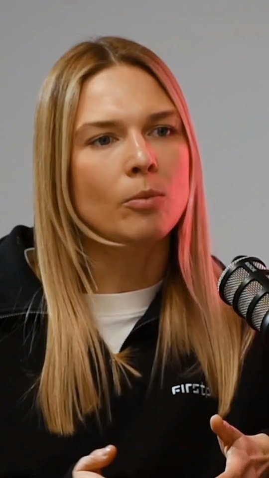 Soon a new online episode recorded in the studio @bloomerangas podcast about "early stage investment" with @egle.karalyte and her guest @andra.bagdonaite :)
#podcaststudijakaune #tinklalaidziufilmavimas #investavimas #tinklalaidė