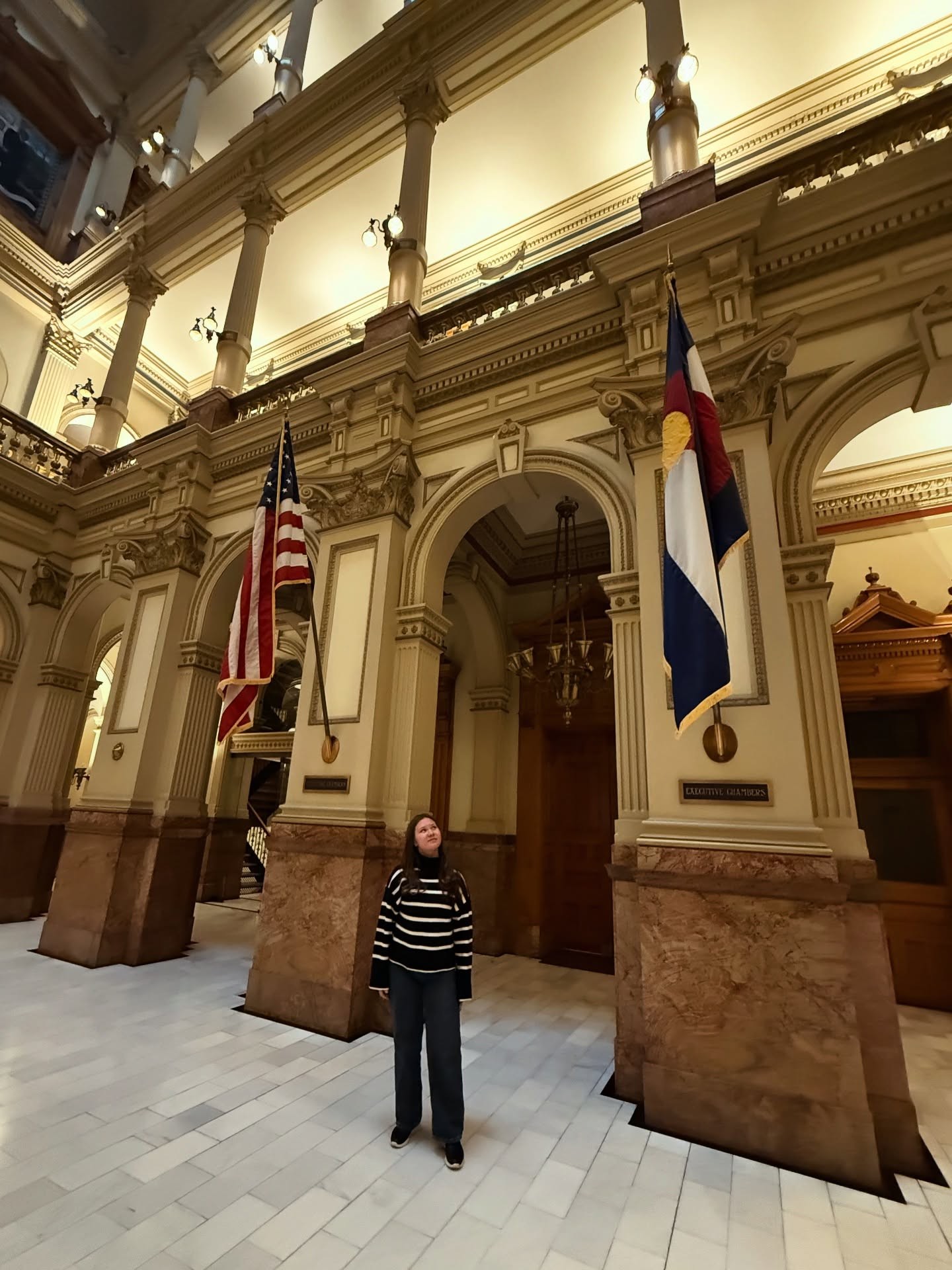 A state capitol building visit is always a great way to learn more about your host state! Check out this photo from a visit to the Colorado State Capitol.
"My younger self would never believe I would be standing in a State Capitol in another country as an exchange student. Forever grateful🤍"
#FLEXProgram #Exchangeourworld