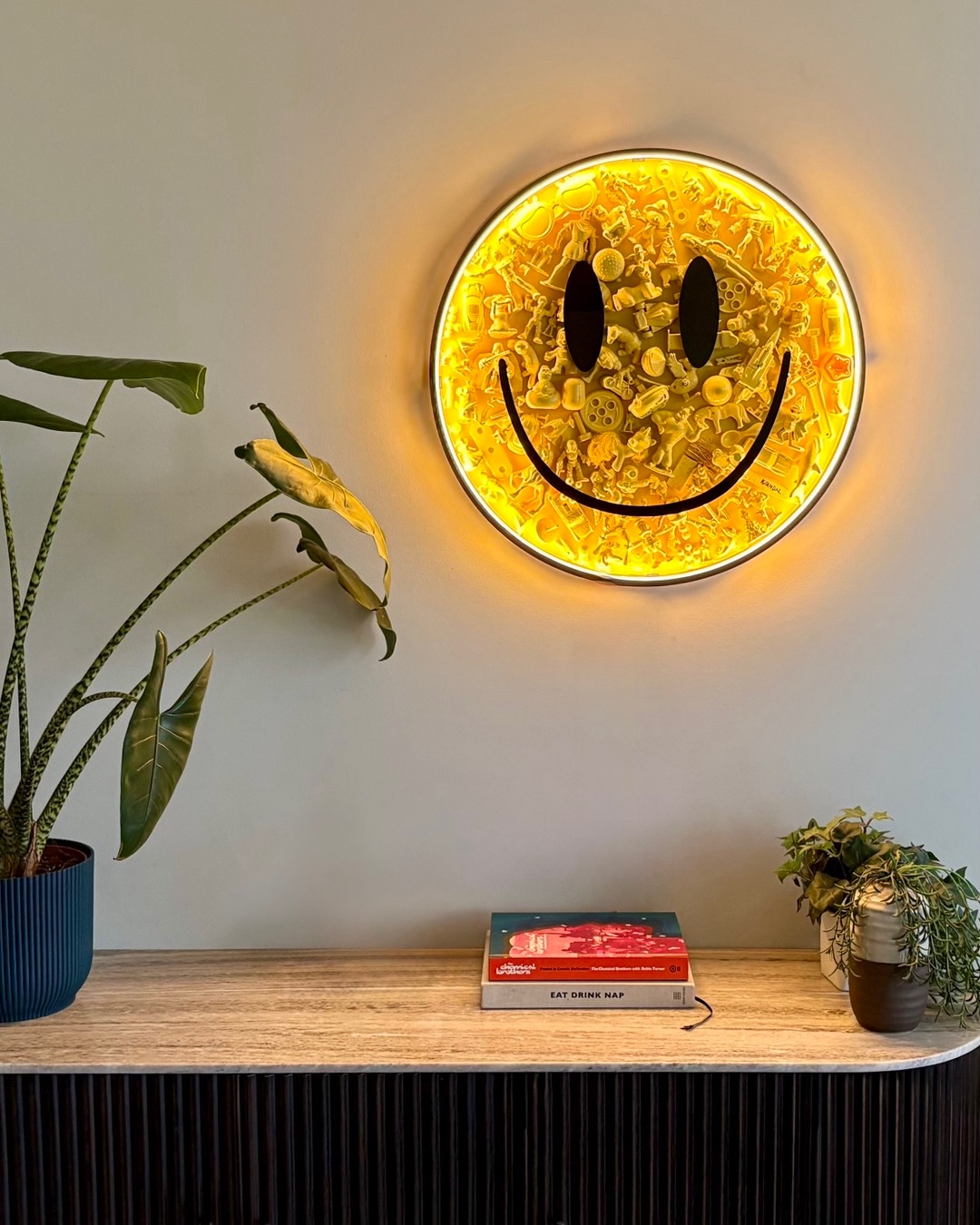 I love seeing my art in their new homes. Iām going to start sharing this more..
This was a commissioned āDopamine Rushā I made in December. This is my most successful series. Each unique with preloved toys, all with the same mood lifting power.
Sold thanks to @nicky.mote my partner in art. šÆāāļø
The end of 2025 was so successful and busy thanks to your amazing network of collectors and passion to champion emerging artists. And I canāt wait to collaborate again in 2026!
#katvandal #dopamineart #happyart #womeninart #childhoodnostalgia