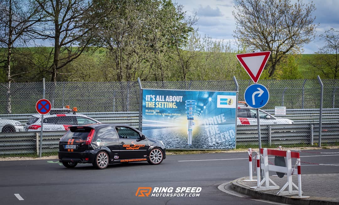 "It's all about the setting" Just like our cars, fine tuned for the Nordschleife! Our Fiesta ST is the smallest of the garage and still provides a consistent amount of fun! Lightweight interior, racing suspension, semislick tires and all our passion for motorsport!
Book it now!
#nurburgring #nordschleife #greenhell #touristenfahrten #trackday #tracktoy #racetrack #racecar #race #racing #becauseracecar #motorsport #fastcar #sportscar #carporn #carsofinstagram #carspotting #petrolhead #nurburgringnow #nringtank #nring #ringtool #ringtoolcommunity #bilstein #ford #fordfiesta #ringspeedmotorsport #onemorelap #ringtoy #fiestast
