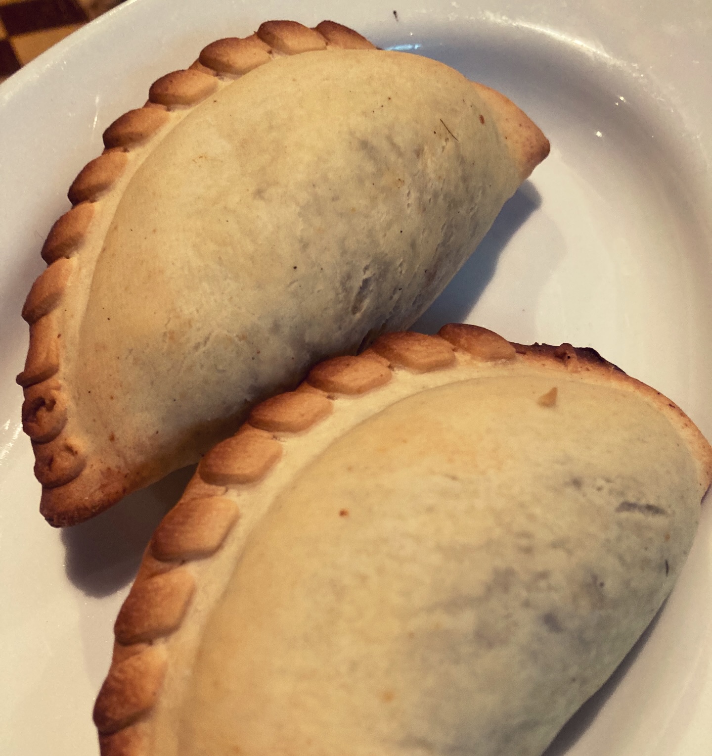 Empanadas passen einfach immer! Egal ob zum Apéro, Mittag- oder Abendessen…
An deiner Party? Vorbestellungen jederzeit möglich!
Lass dich verwöhnen!
#empanadas #caseras #hausgemacht #chequelomo #basel