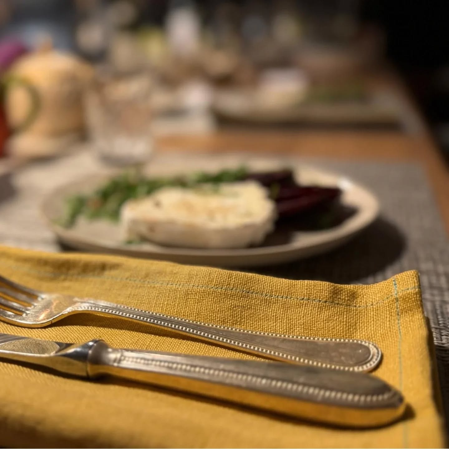 100% Irish linen napkins. A perfect addition to any dinner party. #Cambridge #dinnerparty #linennapkin #irishheritage #irishlinen