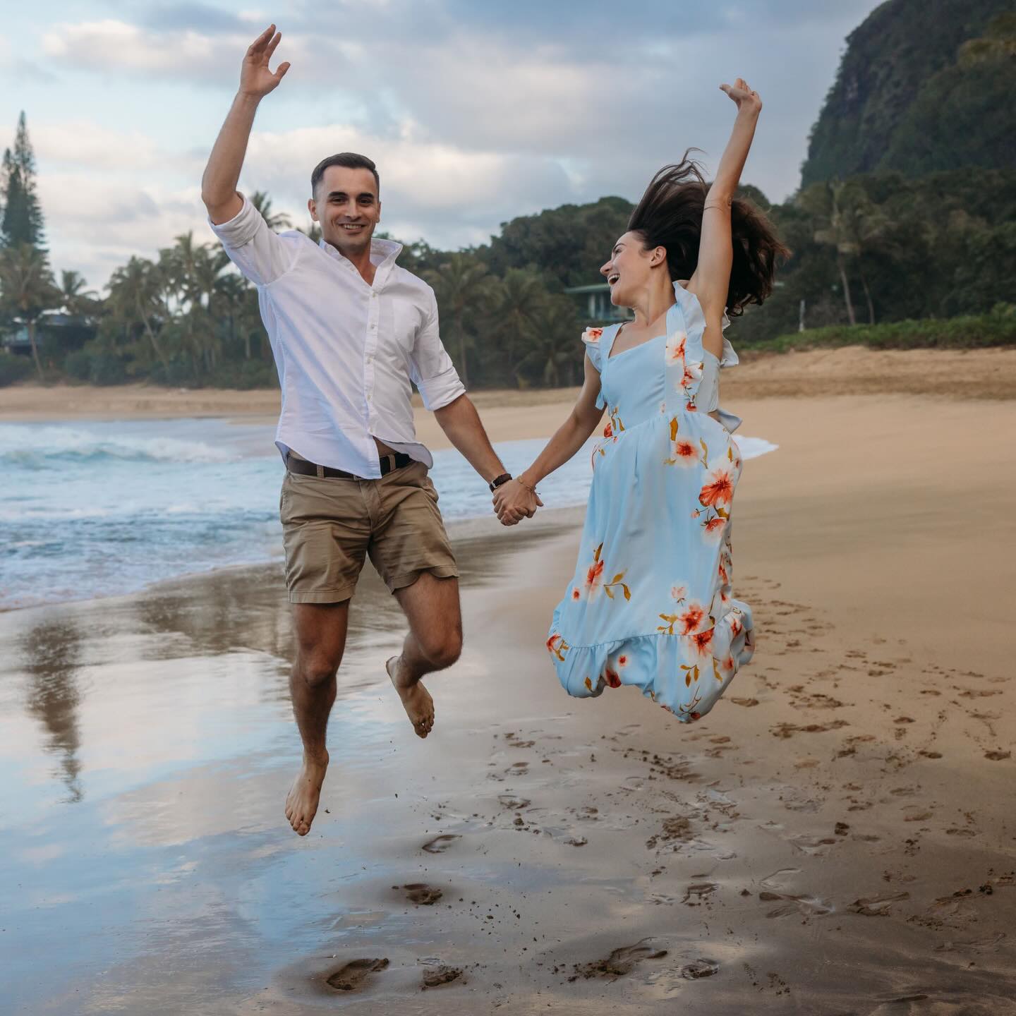 Happy one to my one 🫶 Today last year we danced to a song called Banks and promised to be the banks to each others rivers, and this year has been a testament to that. I love you @jakethecake031 !!