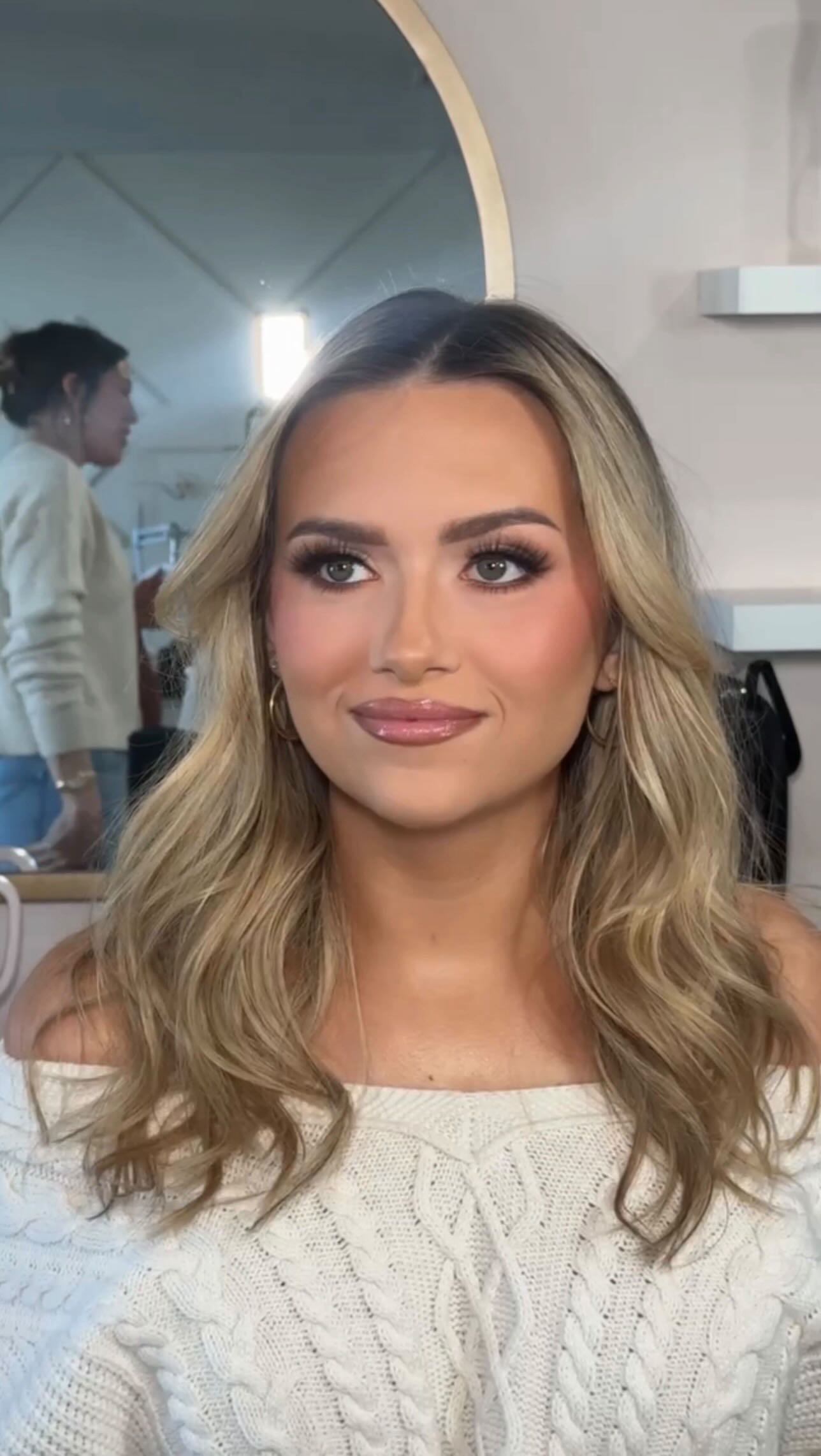 More masterclass makeup: Signature bridal glam edition 💍 So much fun glamming one of KKB’s own… who is also an upcoming 2026 Bride 🤍
#bridalmakeupartist #30ahairandmakeup #weddingmakeup #fullglam #makeupartist