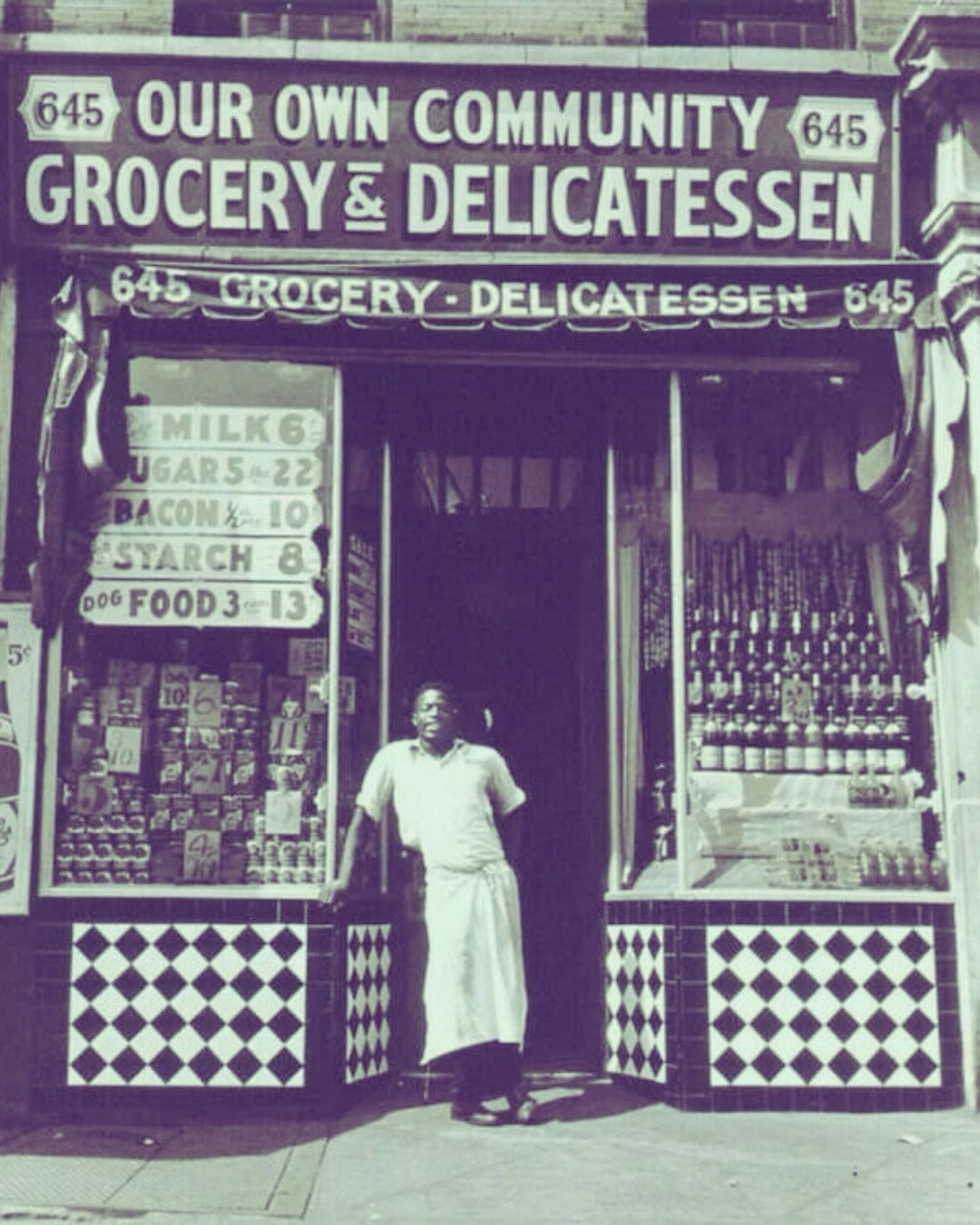 Where we buy our food shapes our community’s power—a lesson Greenwood District’s Black Wall Street knew well. This week scholars mapped the difference between corner stores, co-ops, chain groceries, and small businesses—tracing not just what’s on shelves, but where money flows. They’re studying who owns what, who gets hired, who profits, and most importantly, where our dollars stay or leave our neighborhoods. This conversation is completely student-led and we are watching them think through economic systems and food justice in real time.
#foodjustice #grassrootsmiddle #atlantaeducation #youthactivism #foodsovereignty
