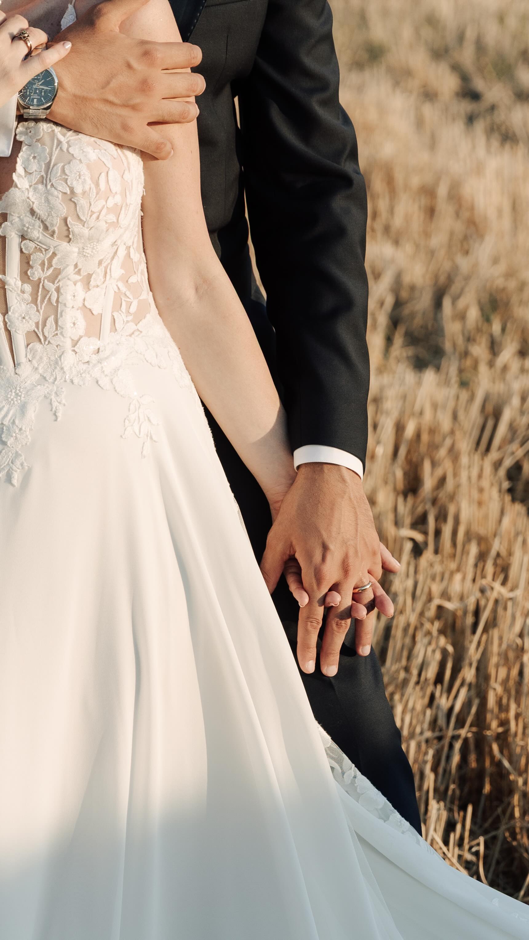 This is not just a wedding.
This is Sicily. ☀️
It’s family gathering close,
hands clapping to the rhythm,
laughter breaking out without asking permission.
It’s love you can feel in the air,
between a genuine smile and a spontaneous dance.
It’s joy that feels natural… yet perfectly guided.
Because when everything flows like this,
it’s not magic.
It’s the right way to live the most important day. ✨
.
.
.
joy • celebration • dancing • laughter • cheers • energy • good vibes • pure happiness