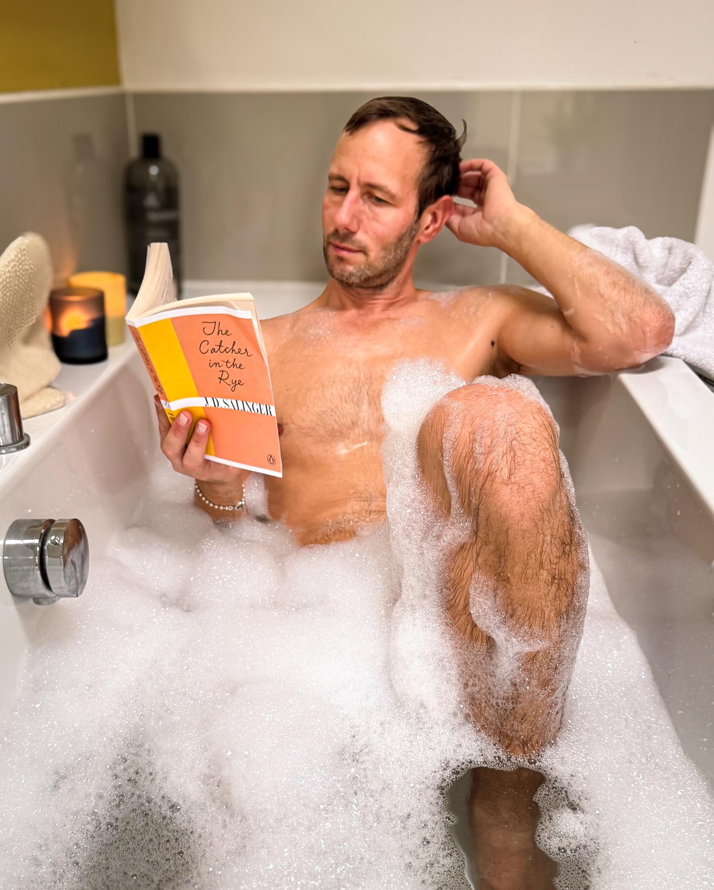 Here’s what I’ve been reading, am reading and planning to read!
Love reading in the bath…it’s the perfect combo
.
The last picture is book club for April at roosters bookstore in Cheltenham.
-
#bathtime
#gaymen
#reading