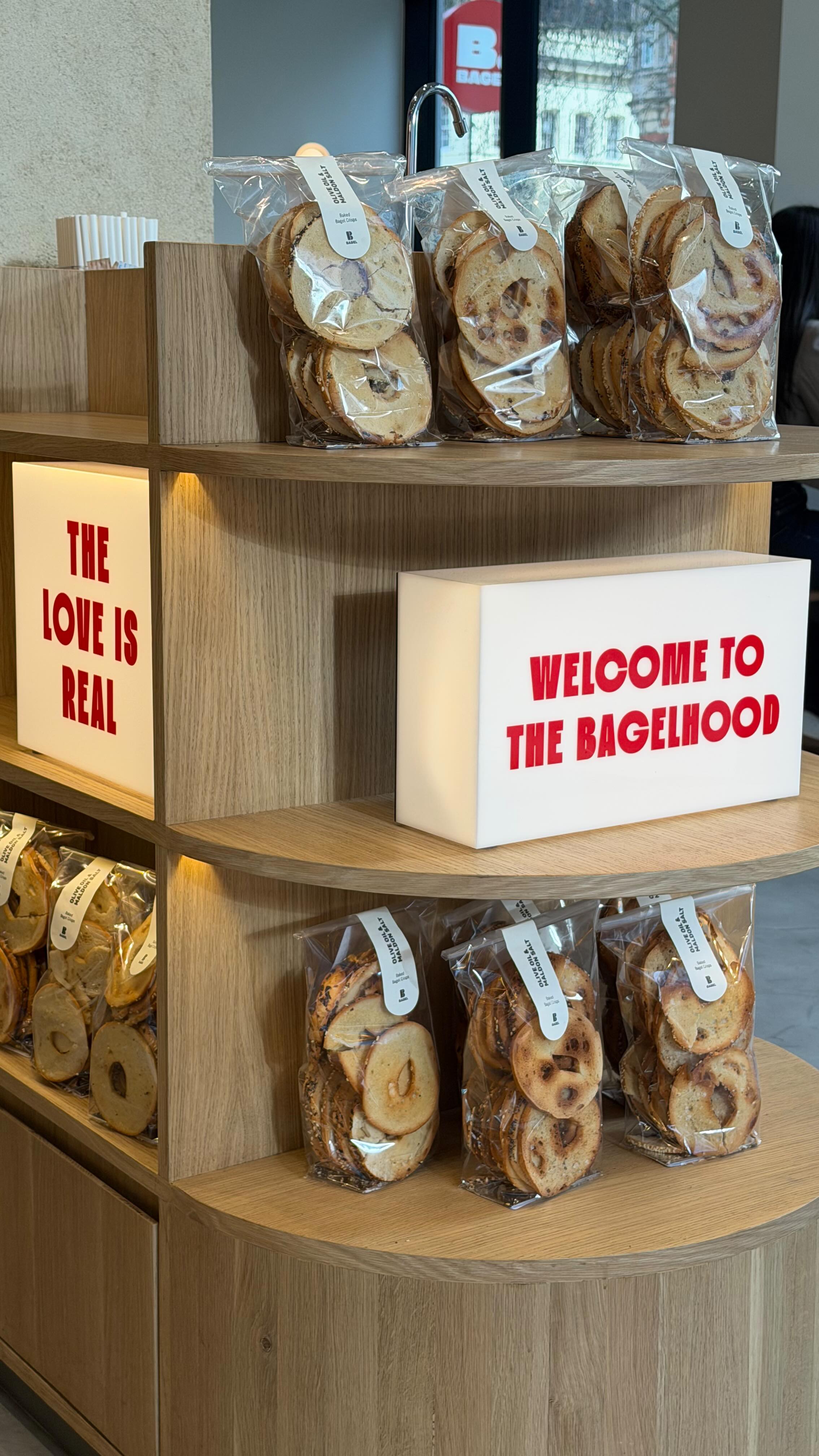 Fancy trying the best bagel in London?🤤
#bagel #bagelshop #bagelshoplondon #londonbagel #londonlunchspot