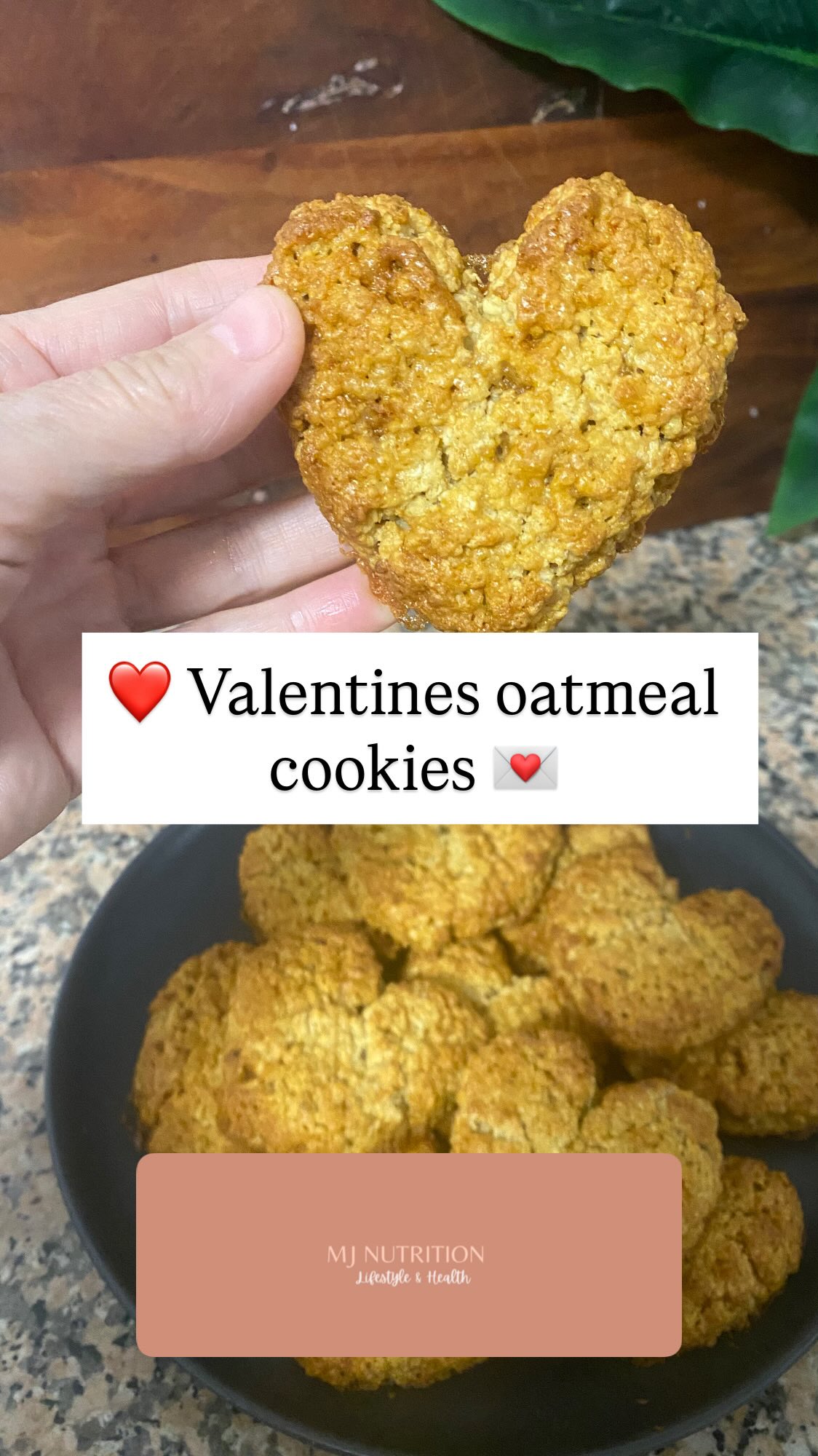 💗 Oatmeal Heart Valentine’s Cookies 💗
Rich. Buttery. Lightly sweet.�And secretly packed with fibre 🙌
These heart-shaped oat cookies are the perfect wholesome Valentine’s treat, crisp on the outside, soft in the middle, and made with simple pantry ingredients. Even better? They freeze beautifully, so you can make a batch ahead (or hide some for yourself 😉).
✨ Made with:�1/2 cup Butter�1/2 cup Greek yogurt�1/2 cup Coconut sugar�2 cups Oat flour + 1 cup quick oats
Coconut sugar to roll in.
That buttery taste comes from real butter balanced with creamy Greek yogurt giving you texture and protein. And the oats? Hello fibre 💛
💗 How to shape them:�Roll into 12 balls → coat in coconut sugar → slightly flatten → pinch the bottom and shape the top to form a heart → press gently with a fork.
Wholesome baking with love 💕
#ValentinesBaking #HealthyTreats #OatmealCookies