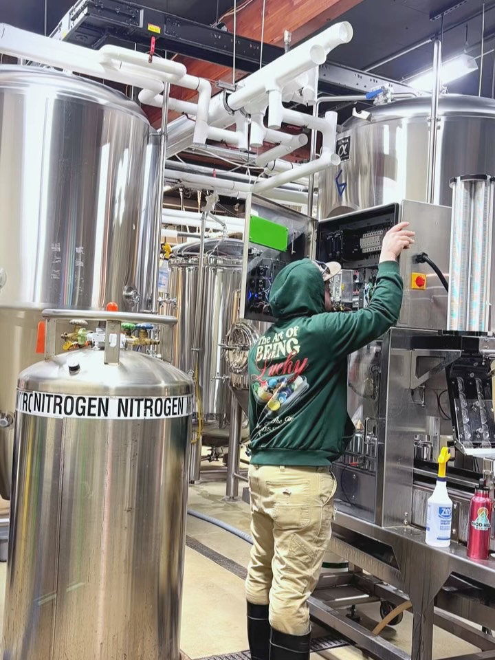 Cozy Snug - Nitro Irish Stout // 4.1%
We set up a liquid nitrogen dosing system for the canning of Cozy Snug this week.
We kept traditional with our interpretation of this classic stout style, with a nice chocolatey flavor upfront and a pleasant subtle roast character that makes the beer shine. This stout is smooth and rich, but not too heavy. And the added nitrogen provides a creamier mouthfeel.
Come March, we’ll be offering nitro pours of Cozy Snug on draft in the taproom and backspace, using a brand-new tap setup we’re building specifically for this beer. Stay tuned!
#nodhillbrewery #nitrostout #ridgefieldct #ctbeer