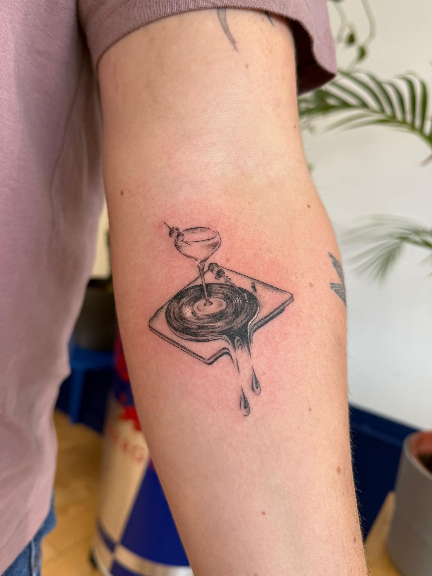 tatts, tatts + more tatts ⭐️
@angelicascarlettattoo
@hannita.tats
@pxe.studio
@girlxboyxgoth
@tatutales
🩷