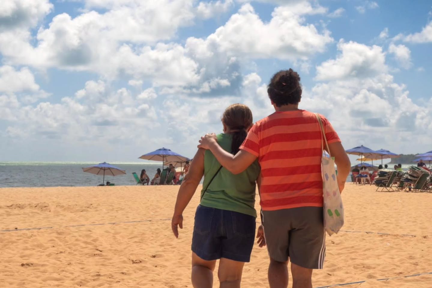 Feliz aniversário pra prefeita de Santa Rita, minha mãe, a única aquariana possível @lucianasantos5997 ♥️ Não vejo a hora de abraçar a senhora novamente. Obrigado por tudo que você fez por mim, todos os dias penso no quanto todos os sacrifícios valeram a pena, te amo muito 🌹
📸 meu marido, o outro filho dela