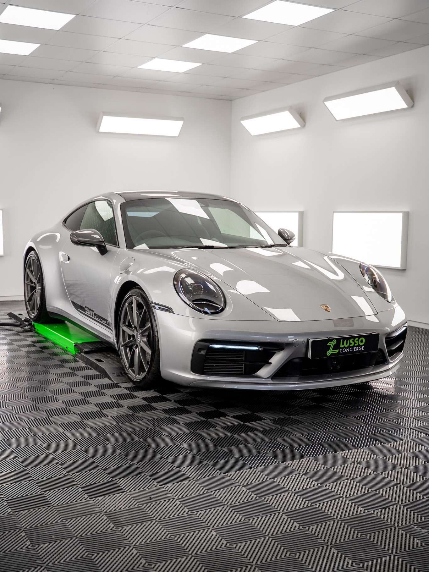 Porsche 992 Carrera T in GT Silver now fully protected with a mixture of PPF + Ceramic Coatings! 🏁
Protect What Moves You. Request a Free Quote. 🚀
📞 0113 323 9323
📱 07881 094702
📧 vip@lusso-concierge
🔗 Lusso-concierge.com
📍 Leeds
#LussoConcierge #CarStorage #Detailing #PPF #CarreraT