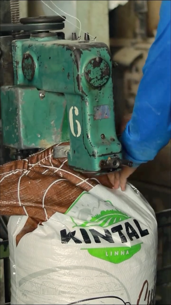 Produção de Ração na Agronorte.
Na Agronorte, a produção de ração é feita com qualidade, controle e compromisso com o produtor.