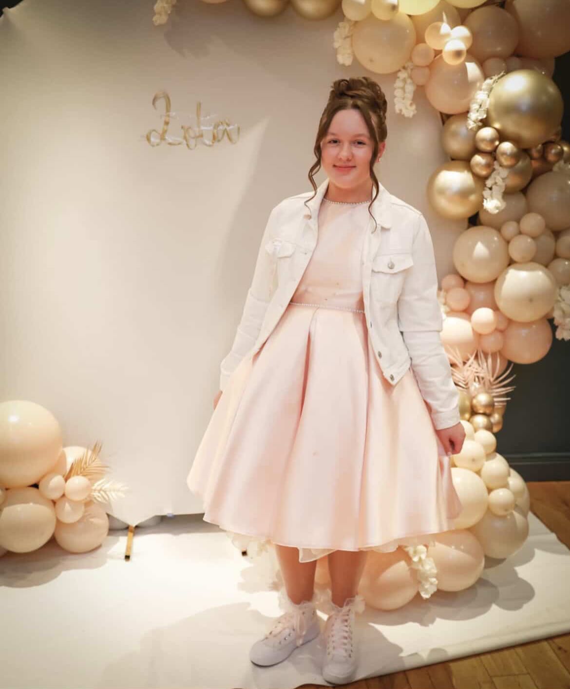 @lolamai147 🌸
Blush perfection for her special day 🤍✨
Classic. Timeless. Designed to let her shine.
Handmade with love by Glowing Girlies.
#GlowingGirlies #ConfirmationStyle #ModernPrincess #IrishDesign #BlushDreams