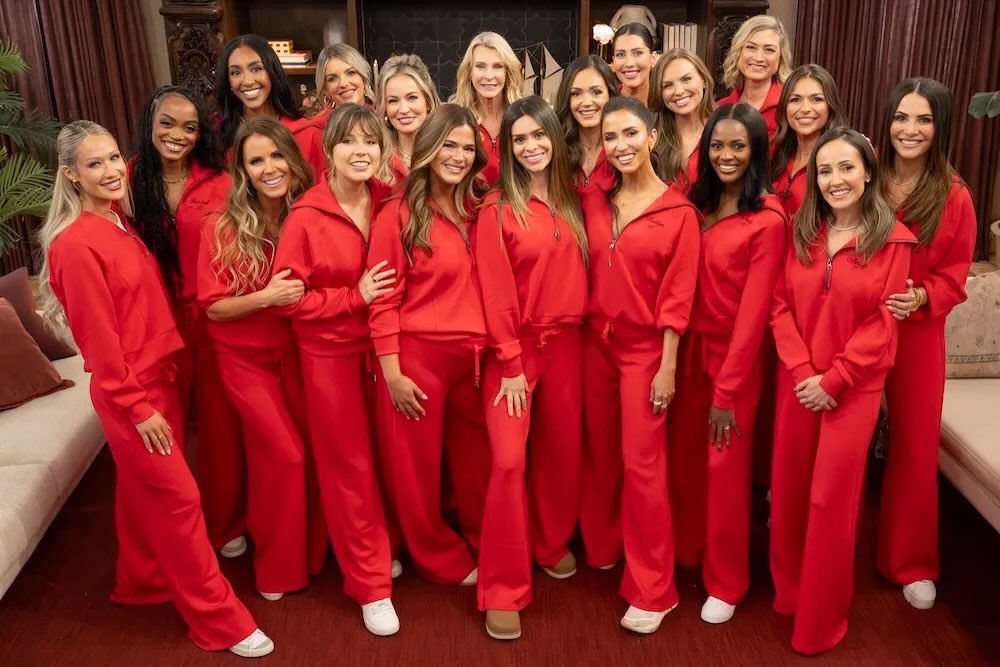 AirEssentials gets our final rose🌹
Spanx has partnered with The Bachelor franchise to outfit the season’s Bachelorette, Taylor Frankie Paul, alongside 18 former Bachelorettes, for the premier episode of the season.❤️
“The Bachelorette: Before the First Rose” will feature former Bachelorettes wearing the tried-and-true, best-selling SPANX Red AirEssentials Set on March 15th, immediately following the Oscars.✨
Make sure your store is stocked up on these core pieces before the premiere!🌹Email our team for more information! Alexa@mphyman.com/Krista@mphyman.com