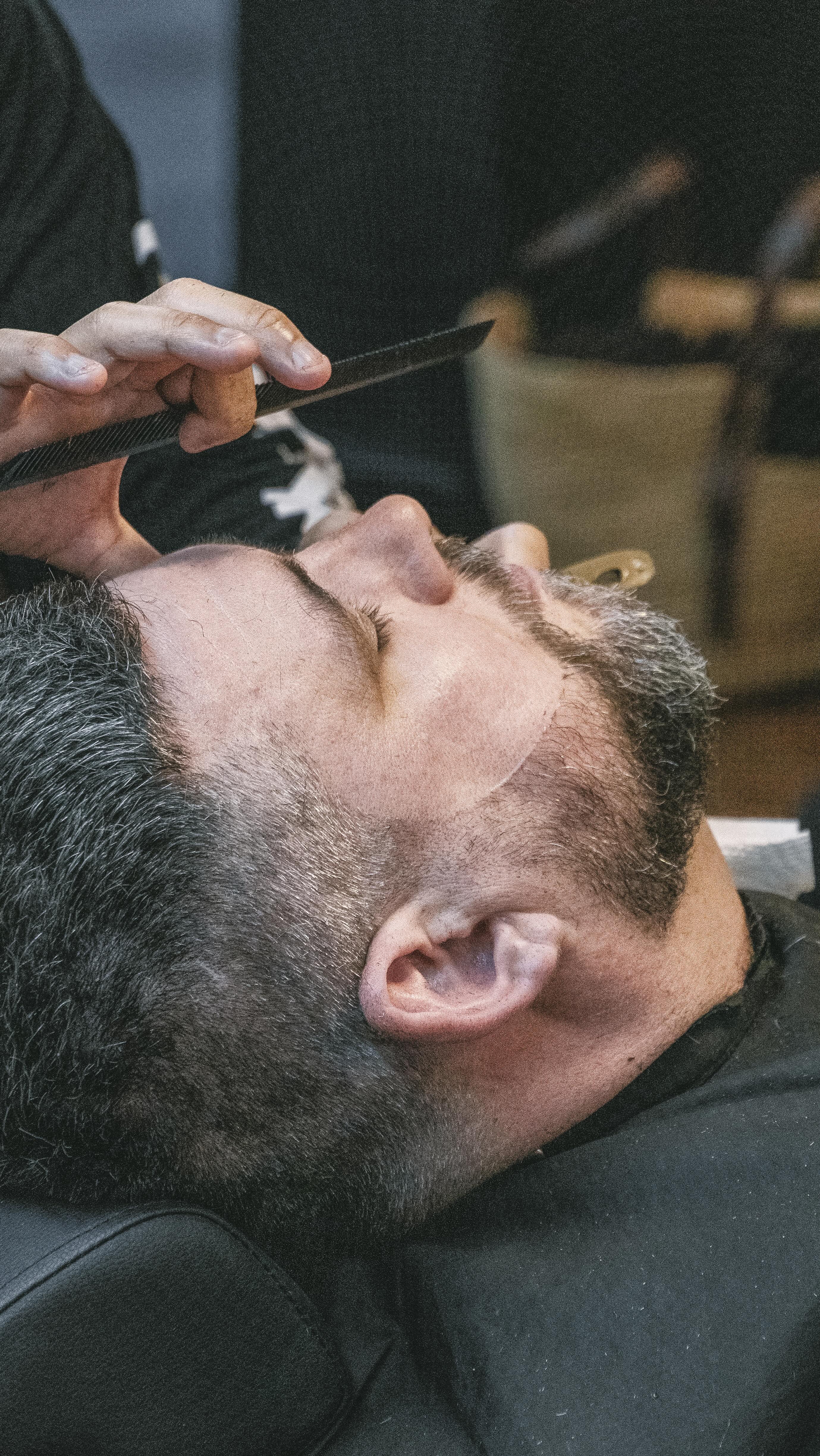 This Valentine’s, show yourself some love ❤️
Treat yourself to the ultimate self care: a fresh, sharp beard trim.
Because confidence starts with looking and feeling your best.
#royalsbarbershop #barbershoproyals #valentinesday