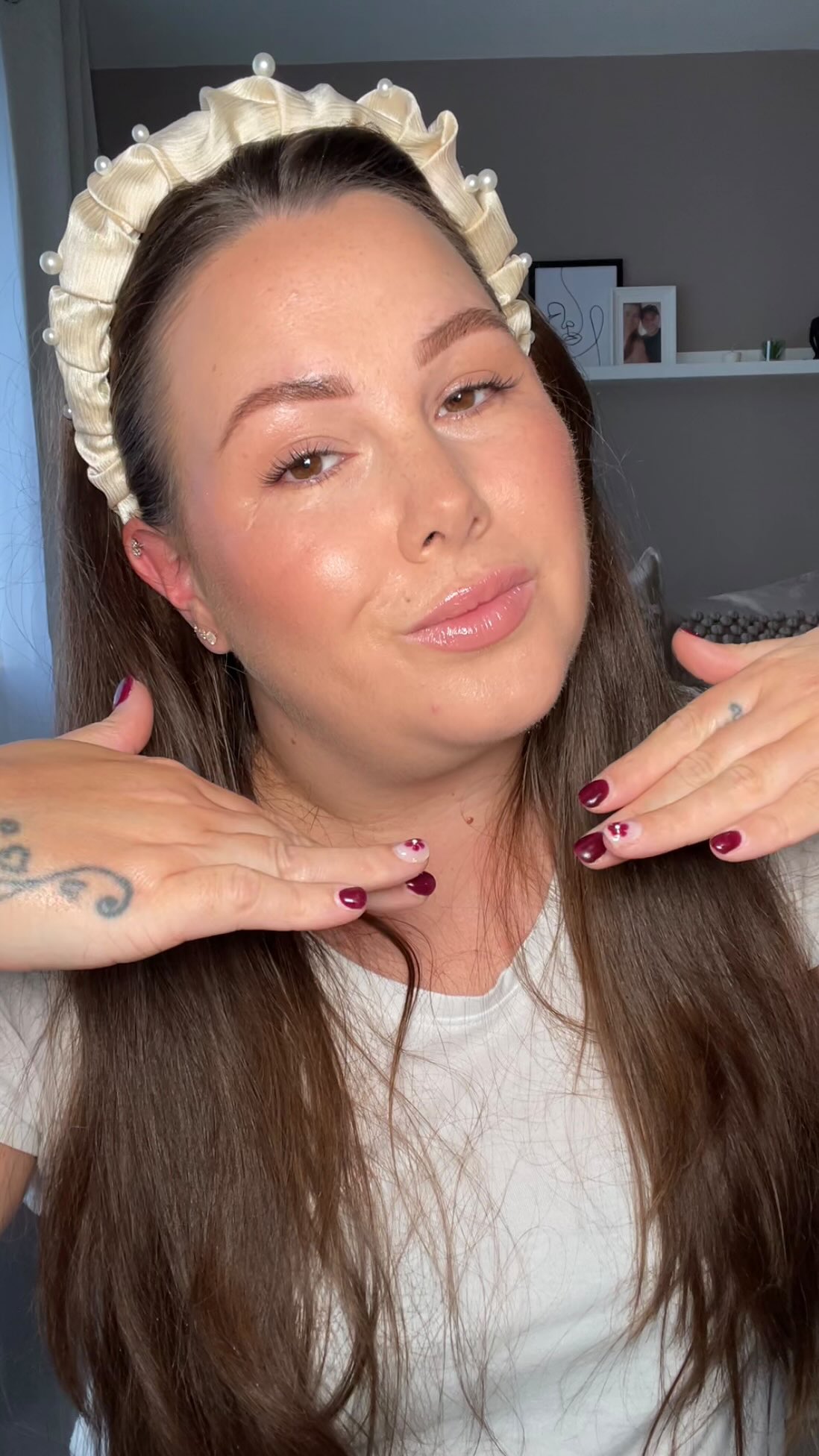 • Bronzer - you can use it as an eyeshadow, on your face and to shade around your lips to create a harmonious look! You can do this with your blush too 💕 my faves are Benefit Hoola and MAC mineralise skin finish
• Skin - Mix a glow primer and your foundation together to create a skin tint! Nothing too heavy for a quick application but still gives coverage. My faves are Charlotte T Wonder Glow and Nars Sheer Glow
• Eyebrows - if you have full brows, using a tint or gel will help shape, groom and define. If you have thin brows like me 🙈 using a fine tip pen will create those hair strokes. My faves are Missing Piece Beauty and L’Oréal.
#makeupartisttips #makeupartistwales #aberystwyth