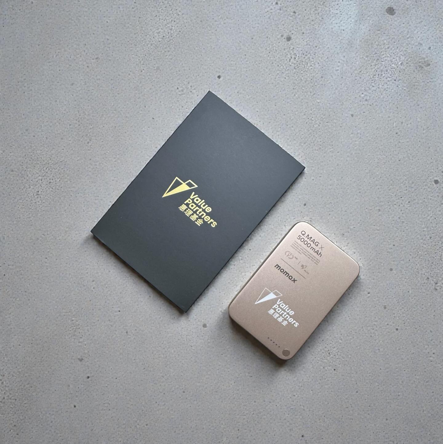 Momax Powerbank
🎯Click the link in bio to read more.
#companygift #businessgift #gift #premium #event hongkonggift souvenir customised customisedgifts notebook leathergoods corporategifts