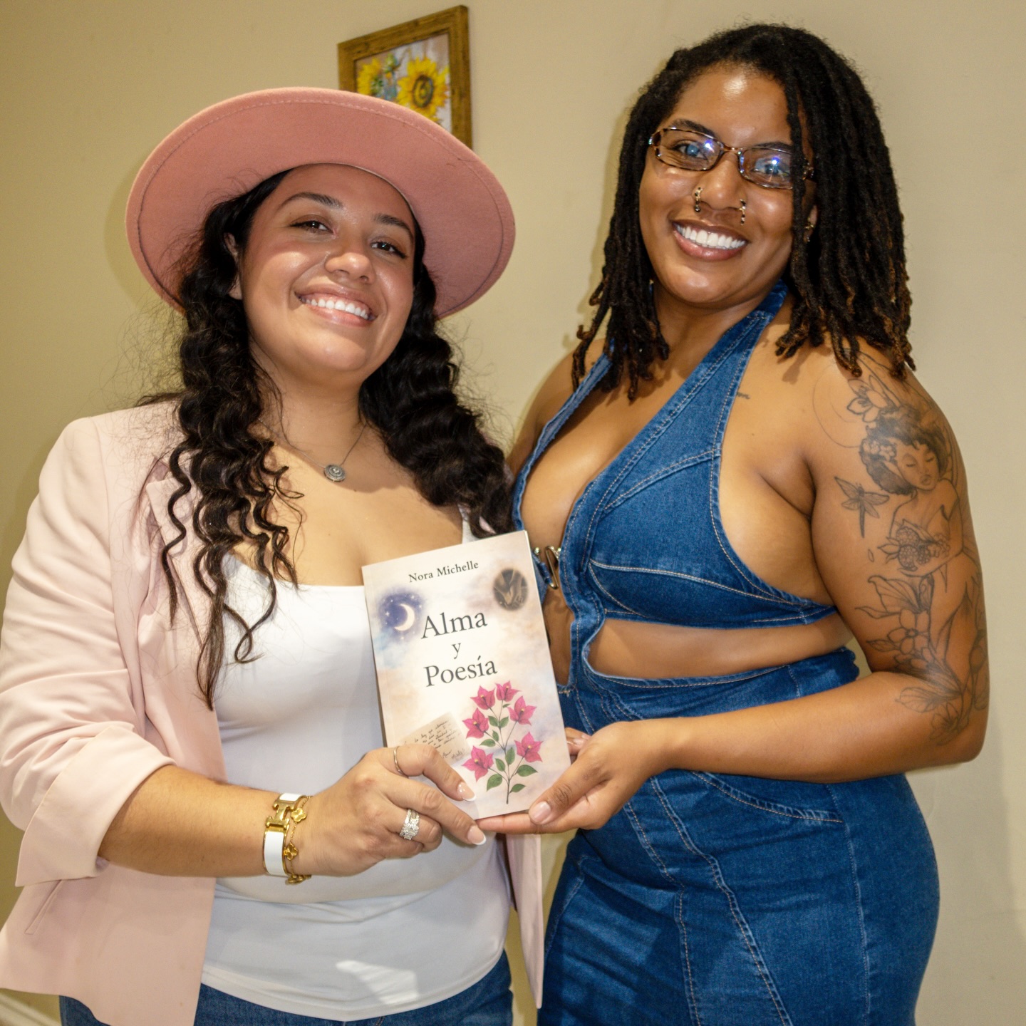 Sending my deepest congratulations to Nora Michelle (@mish87_g) who just released her poetry collection “Alma y Poesía.” Thank you to Sunflower Ranch (@sunflower_ranch_atx) and Albina (@albina_pozdnyakova) for hosting a beautiful night of all the people who love Michelle. Michelle, your heart inspires love. You give so much to community, so I hope you feel all that love back. We love you! 💗✨