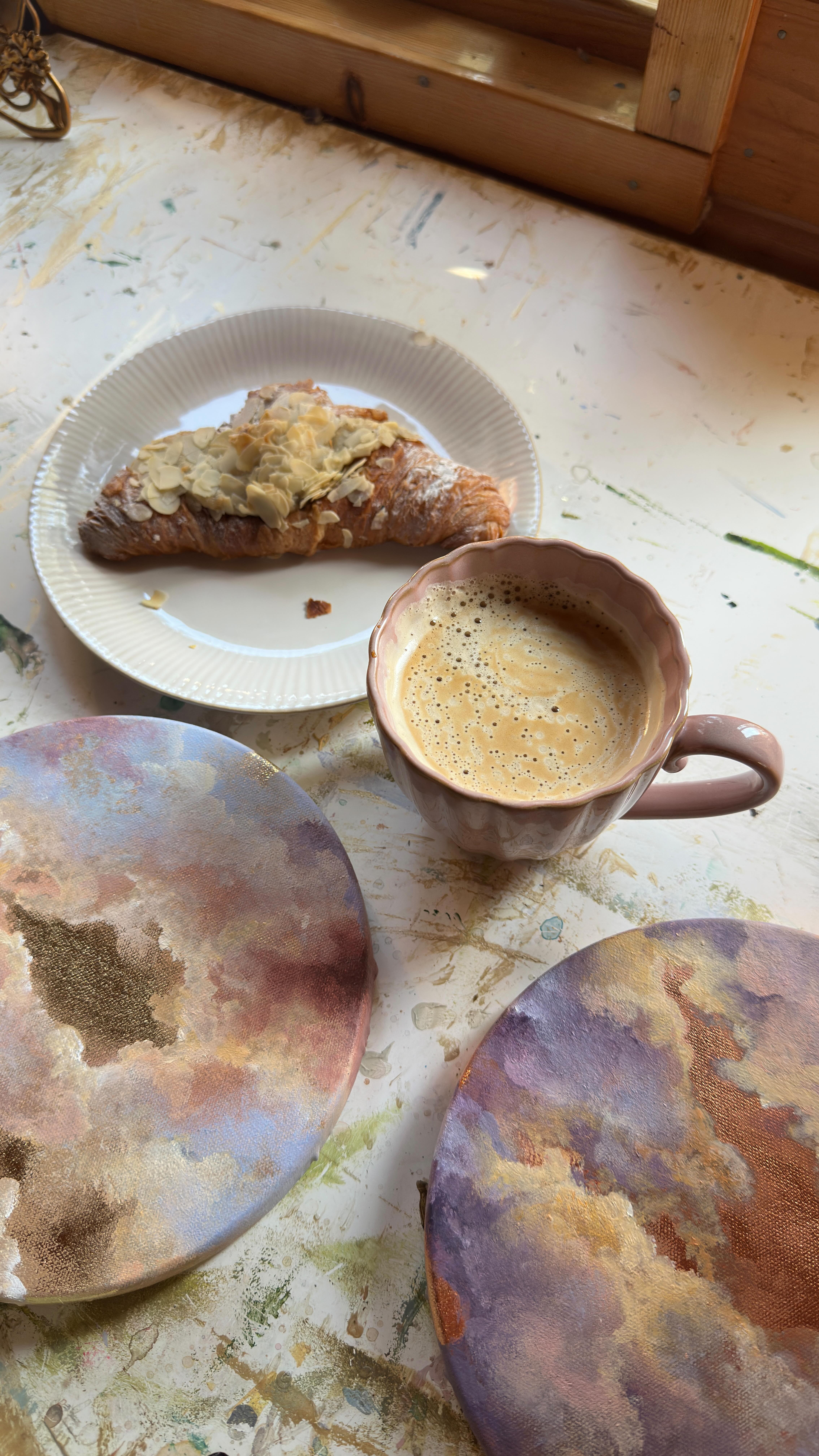 Three metals, three artworks! ✨✨✨
Gold, Silver, Copper, which one speaks to you? Comment below 👇💖
oil & metal leaf on canvas
#slowlifestyle #semiabstractart #artinspiration #landscapeartist #lifestylegoals #metalleaf