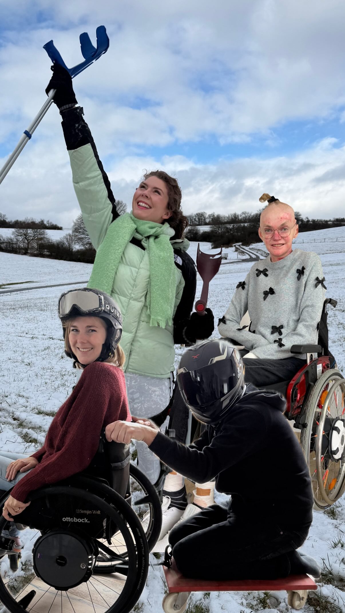 Die Olympischen Spiele sind im vollen Gange, wir haben da mal paar Disziplinen in unserem Stil ausprobiert 🤗
Wer meldet sich an und kommt mit in unser Team? 🤭
B! Olympische Spiele - Hilfsmittel Edition
Clara nimmt ihren Infusionständer und gibt an ihrem E-Rolli Vollgas und startet den 100 Meter Lauf.
Svenja möchte gemeinsam mit ihrem Mann beim Bobfahren durchstarten. Er schiebt sie an und springt auf ein Rollbrett, welches am Rollstuhl befestigt ist. Selbstverständlich tragen beide einen Helm.
Ayleen kommt im Langlauf mit ihrer C Brace groß raus und hat ihre Krücken als Stöcke, um als erste ins Ziel zu kommen.