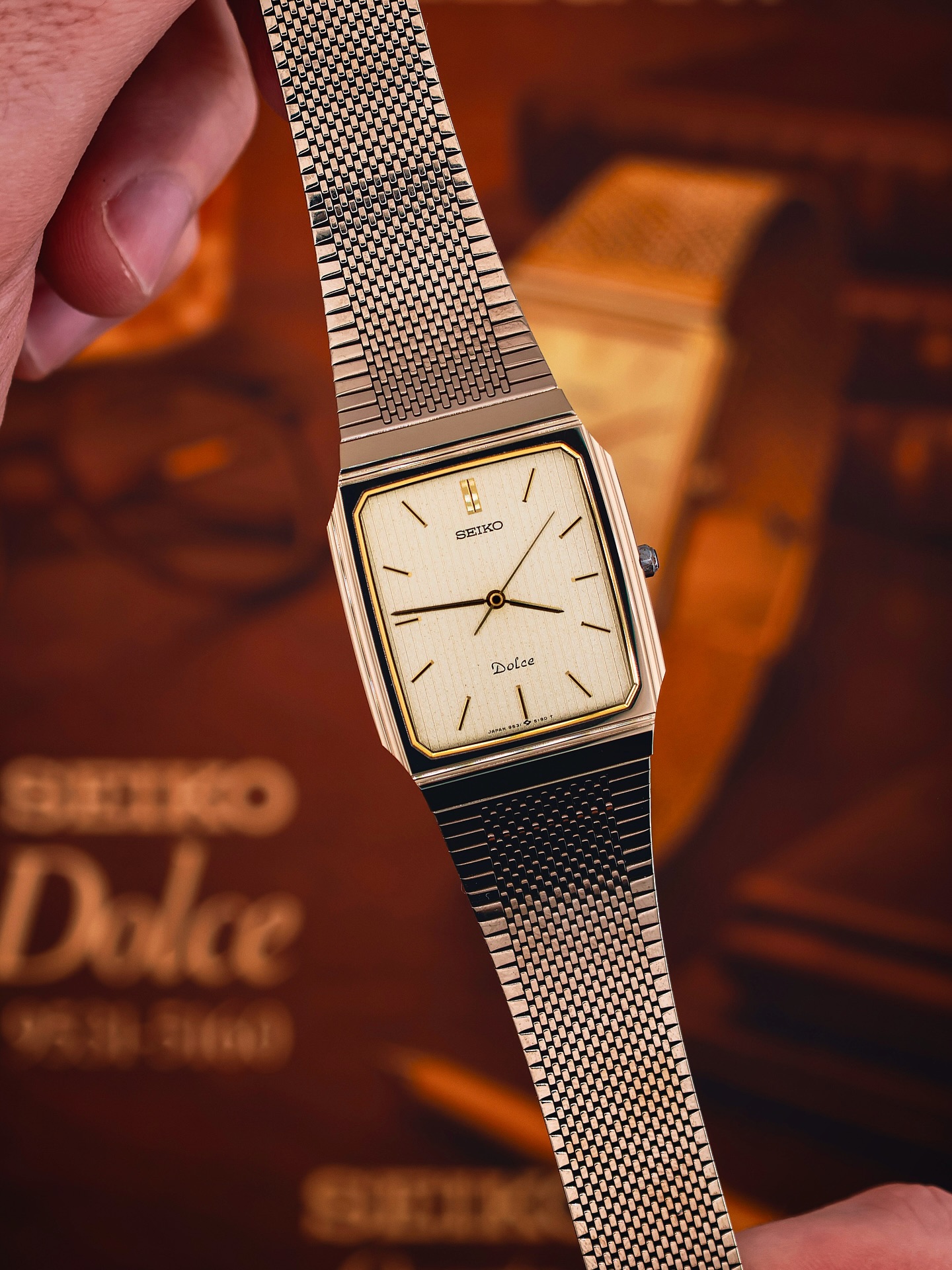 I think it’s time to share one of my favorite vintage Seiko’s on #warmtonewednesday 🌞
The @seikowatchofficial Dolce “Tank” (ref. 9531-5160) is a super unique watch from the early 1980’s when Seiko was experimenting with unique metals. This watch features a tungsten-carbide case and bracelet which is virtually scratch-proof and is second only to diamonds when it comes to hardness 💎
No wonder this particular example, which is almost 45 years old, still looks pristine 💯
⌚️: Seiko Dolce 9531-5160
#watchfam #watchesofinstagram #watchcollector #seiko