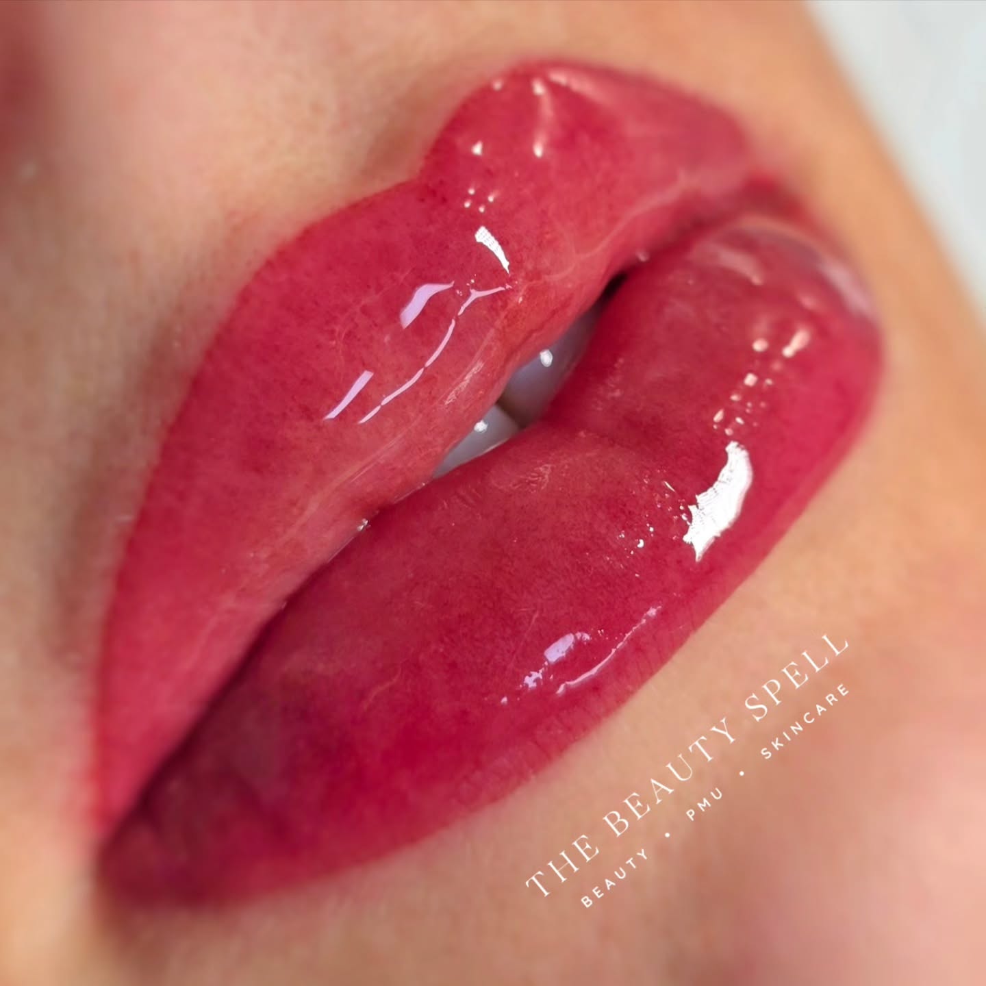 Soft, juicy lips with our Lip Blush treatment 💋
Subtle color, enhanced shape, and a naturally fresh look — every day without lipstick.
Book your appointment now at The Beauty Spell.
#lipblush #lipblushpmu #pmulips #lipblushgroningen #pmugroningen permanentmakeupnl permanentmakeupgroningen beautyspell thebeautyspell pmuartistnl naturallips lipenhancement glowlips pmuartist lipblushhealed beautysalongroningen