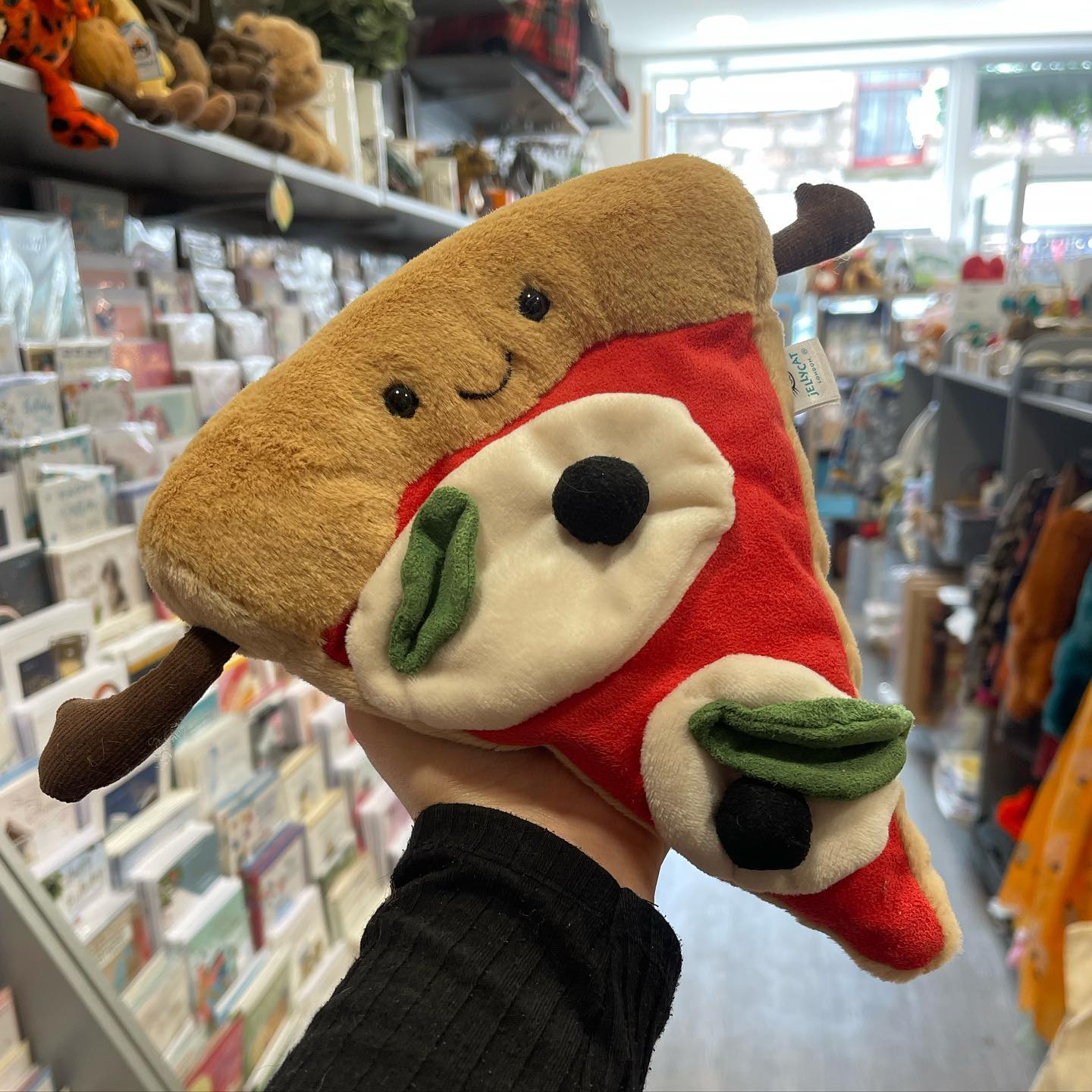 Pizza night anyone? 🍕 @jellycat #jellycat #pizzaslice #amuseablepizza #pizzajellycat #amuseablepizzaslice #shoplocal #shopscotland #jellycatcollection #shopsmall #shoplocal #shopsmallscotland #shopaholics #buyonline #lovejellycat #amuseables #online #giftsonline #highstreetshop #shoponline #shopthehighstreet