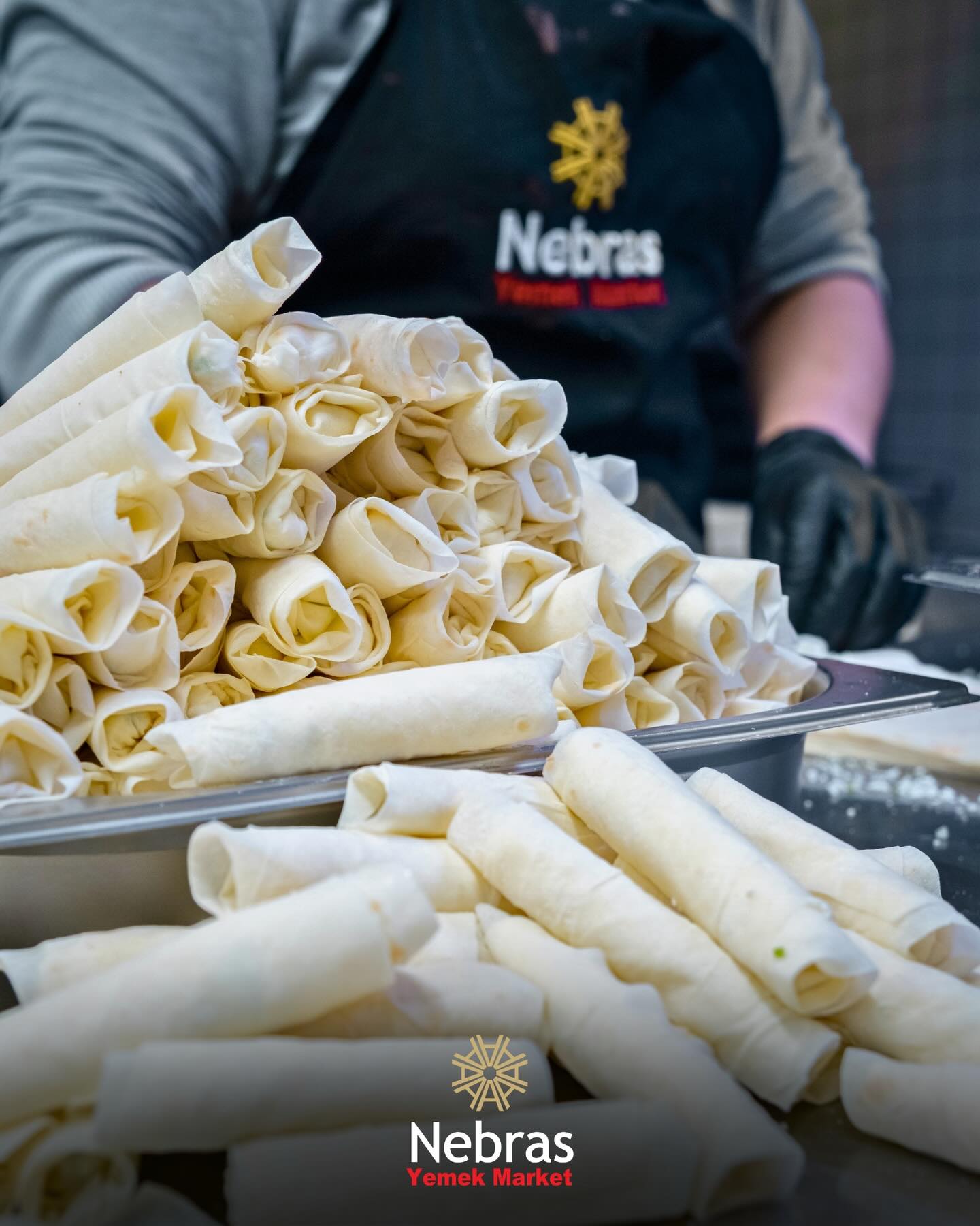 Nebras’ta lezzet mutfakta başlar. 🥯
El açması hamurlar, özenle hazırlanan iç harçlar ve ustalıkla sarılan börekler…
👉🏼 Herkese Göre, Her Keseye Göre
📍 Pendik/Yayalar – Anatolium AVM – Carousel AVM
📞 0 (530) 340 7545 – 0 (533) 131 7546 – 0 (530) 601 7547
#KiloİleKahvaltı #AçıkBüfe #TürkMutfağı #Meze #Zeytinyağlı