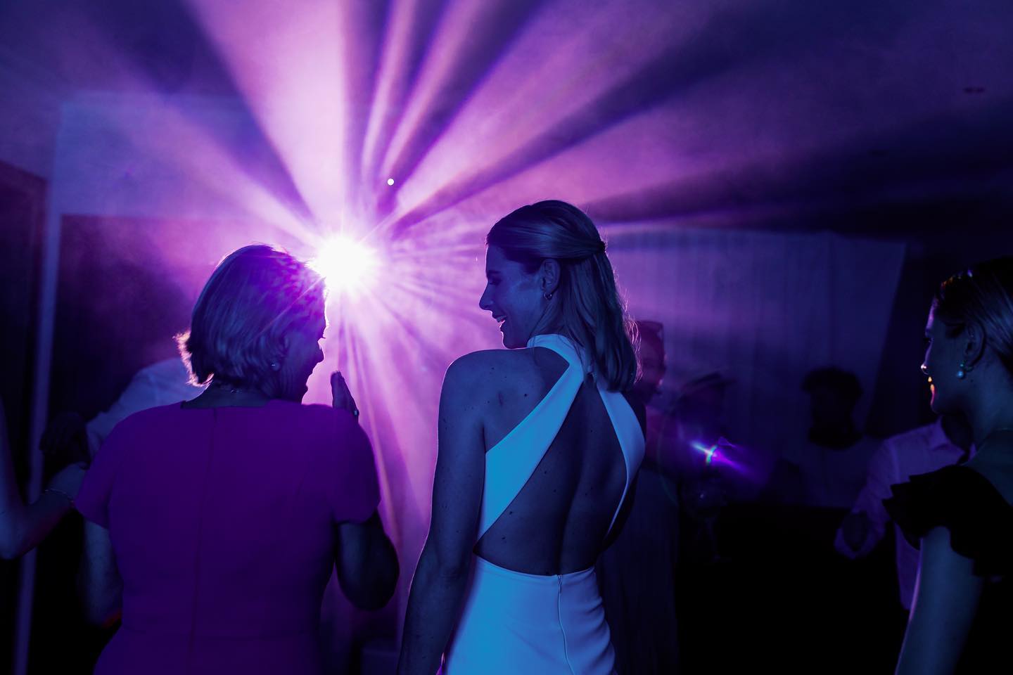 Le samedi soir approche 🎶
#chateausaintjeannet
#photographemariage #photographemariagecannes #photographeprovence #photographemariageprovence #provencewedding #provenceweddingphotographer #frenchrivieraweddingphotographer #weddingphoto #weddingday #instawedding #artwedding #artweddingphotography #weddingideas #fearlessphotographer #fearlessphotographers #fearlessphotography
#weddingphotography #weddingphotographer