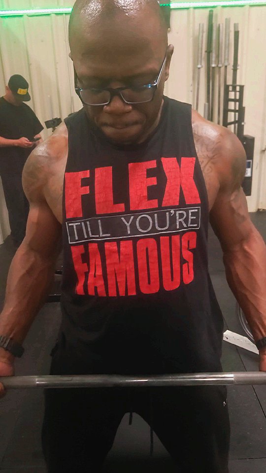 VEINS DONT LIE!
Pressure.
Tension.
Control.
Arm day isn't for show.
It's for growth.
#armday #gymmotivation #gymrat #hypertrophy