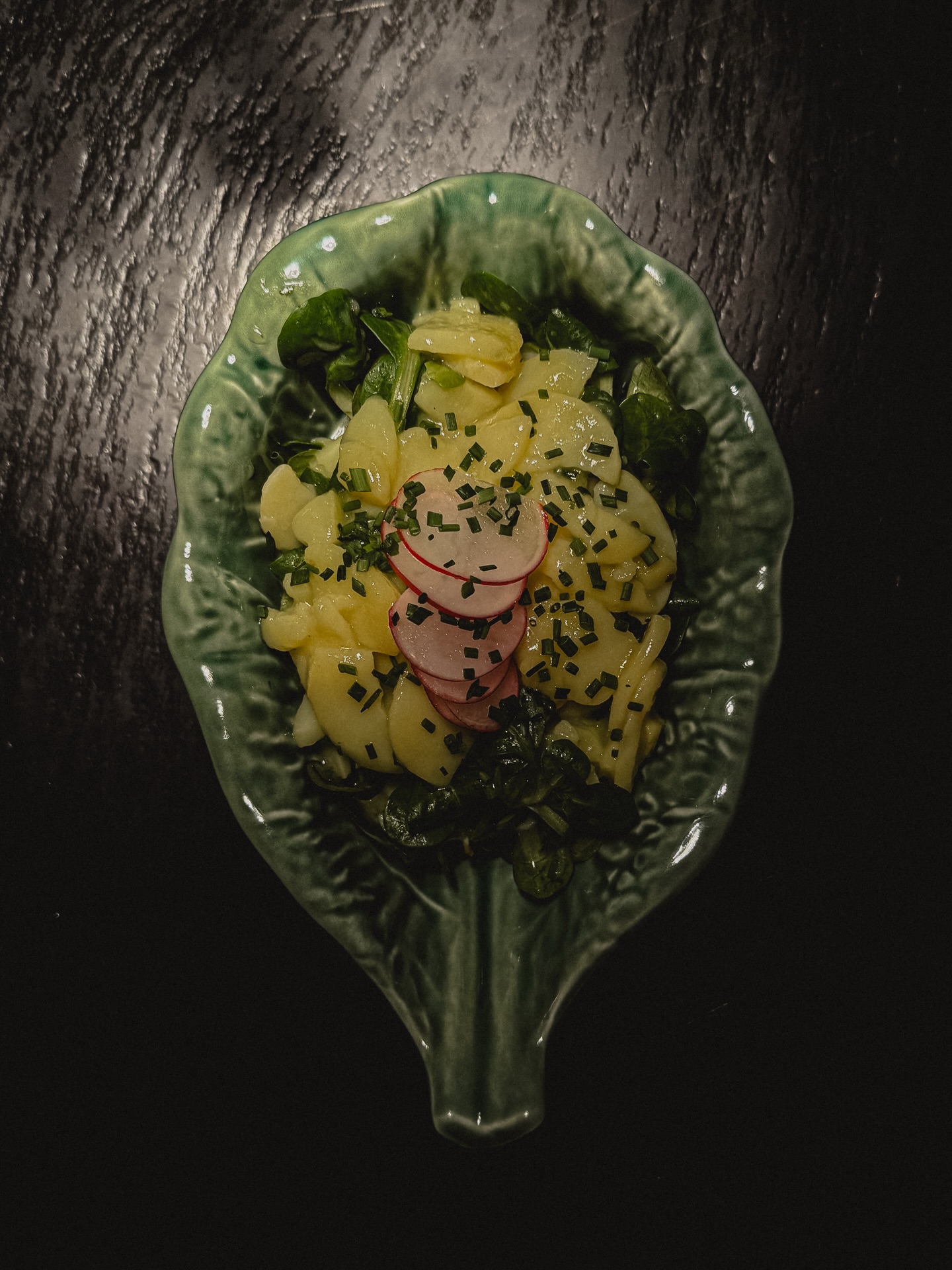 Klassischer Beilagensalat ? Nicht bei uns 🥬
Egal ob als Vorspeise oder in der Beilagenvariante, auf unserer aktuellen Karte findet ihr einen leckeren Erdäpfel - Vogerlsalat!
#zwo20passau #restaurant #beilage #passau #artofplating