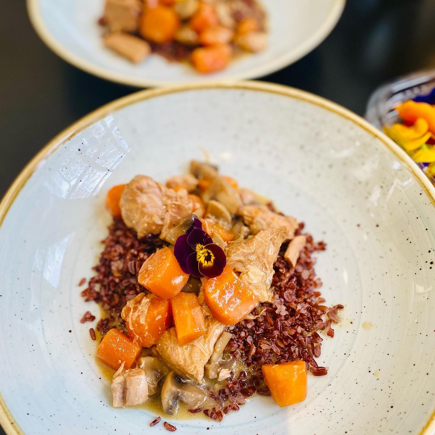 La simplicité ✨
Blanquette de veau, riz rouge de Camargue
#byjoytraiteur #traiteur #traiteursainttropez