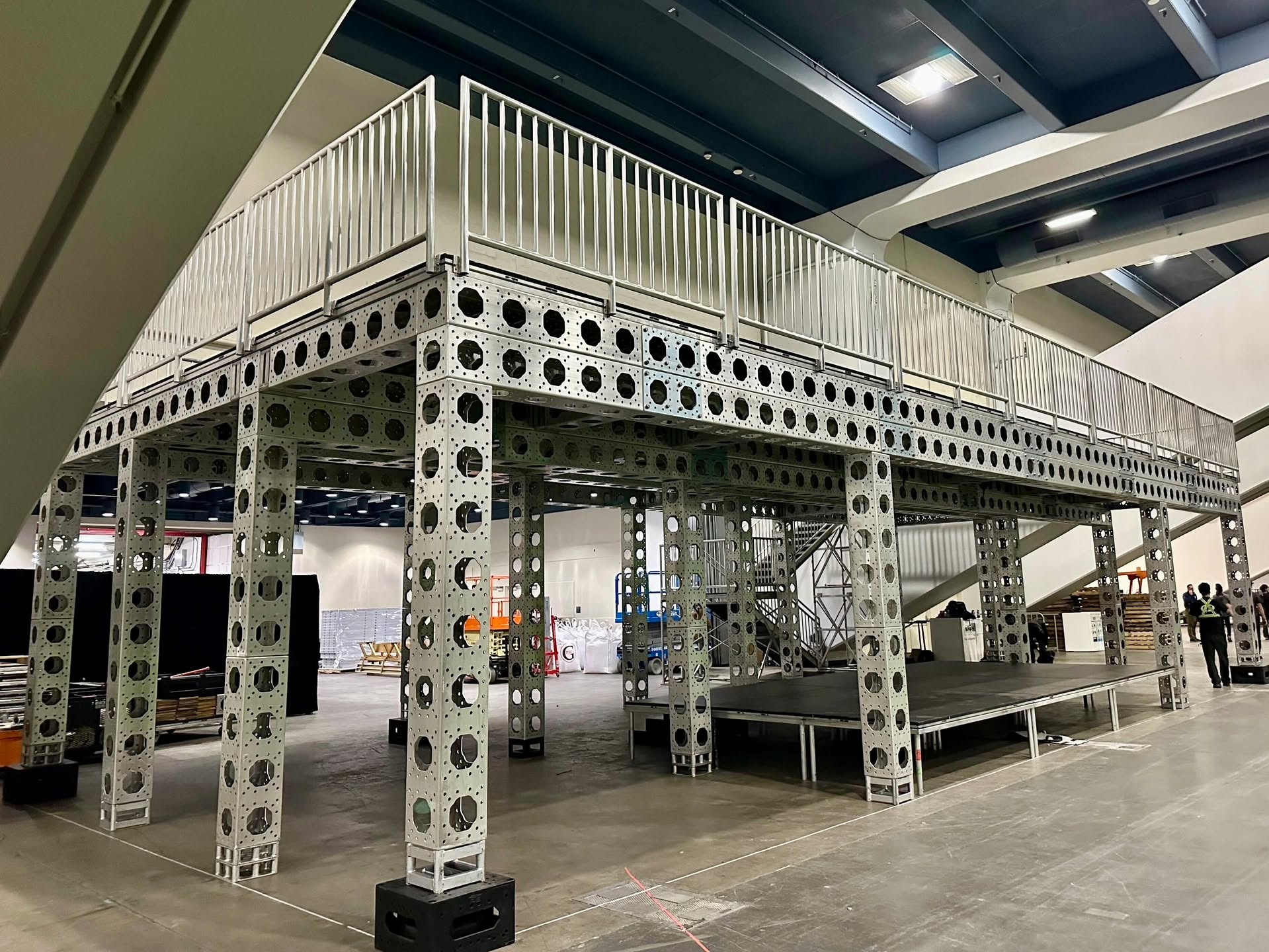 #ESPN #PROBOWL Broadcast Mezzanine. Did You Know? We Have @modtruss Ready to GO as Part of Our STOCK Inventory 👊 #sanfrancisco #mosconecenter
