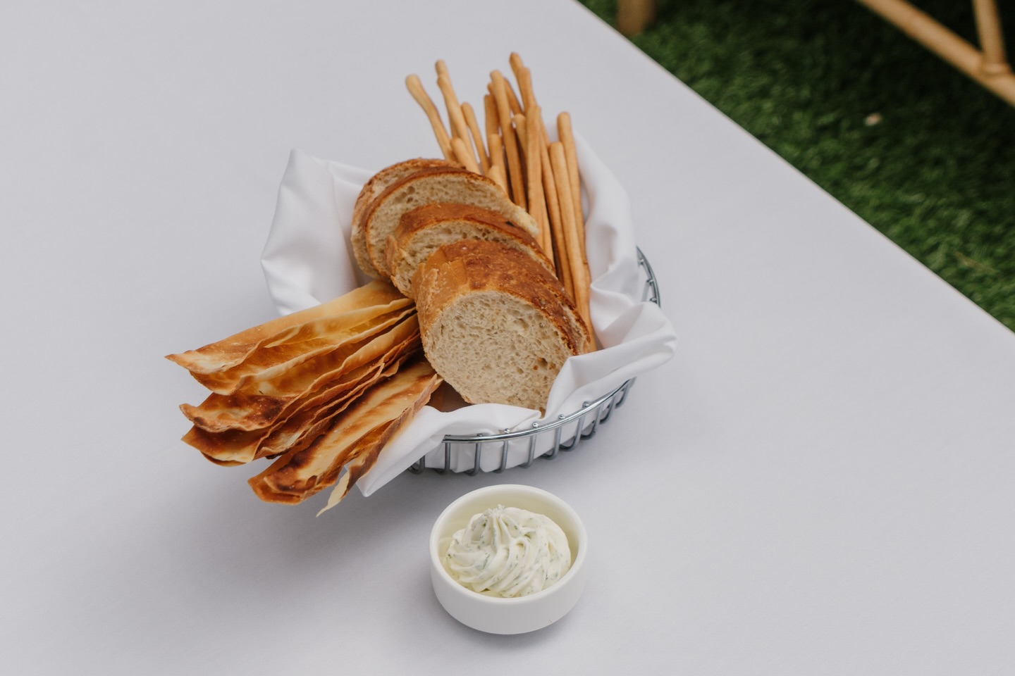 In Italy, every table begins with bread.
At Salute Ristorante, ours is baked in-house daily, crafted with organic ingredients and guided by the rhythm of the season.
The first gesture of true hospitality.
•••
#salutepalmbeach #palmbeachdining #palmbeach #palmbeachfl #palmbeachstyle