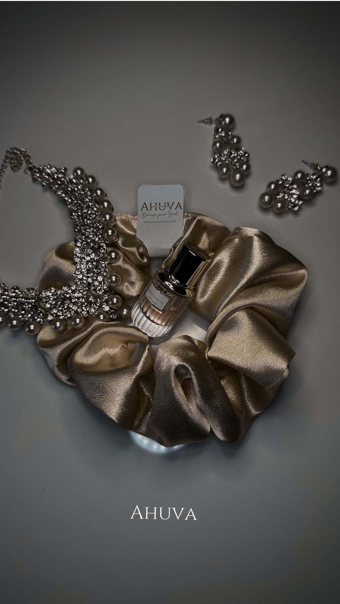 Our silk scrunchies aren’t just cute ... they’re versatile, functional, gentle on your hair & perfect for every vibe! From chic buns to casual ponies, here are 5 effortless styles you can slay with our Ahuva scrunchies
Which style are you trying first? Let us know in the comments! 💬👇
#AhuvaOfficial #SilkScrunchies #ProtectiveStyle #NaturalHairLove #ScrunchieStyles #HairCareWithLove #goddessBraids #BraidStyles #HairStyleIdeas #CurlyBraids #bohobraids #knotlessBraids #Updo #halfuphalfdown #braidedponytails #hair #afrihair #curlyhair #love