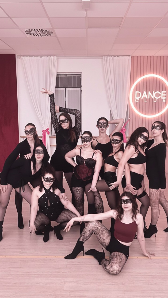 Happy Valentine’s Day!
Celebriamo l’amore in tutte le sue sfumature❤️
.
Grazie alle nostre ragazze di Heels Class e a @sissimiram