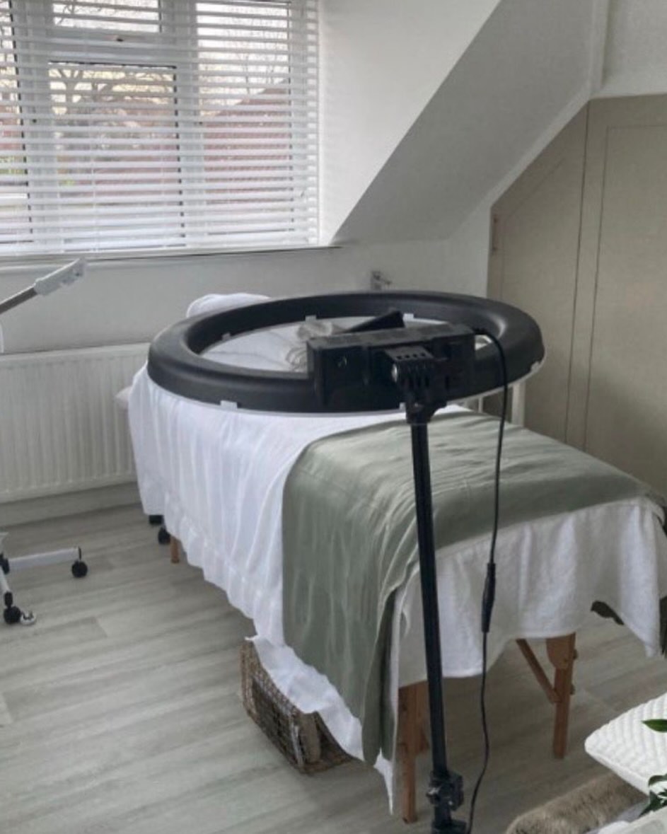 Welcome to my little haven ✨
My beauty room is designed to be calm, cosy, clean and relaxing - a space where you can truly switch off, unwind, and feel looked after 🤍
From luxury treatments to premium products, every detail has been chosen to make sure you feel comfortable, confident, and completely relaxed the moment you walk in ✨