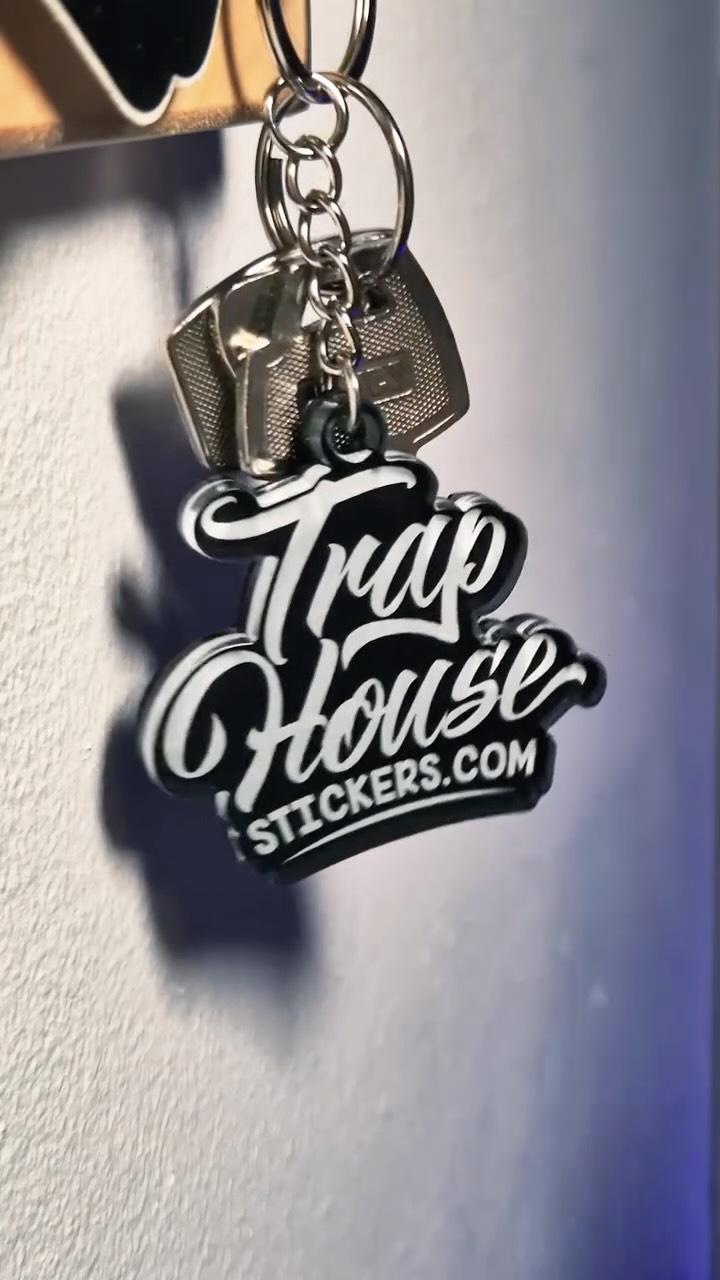 ๐ You hold the key to uniqueness! Personalize your keychain and carry your style everywhere.
#YouHoldTheKey #CustomKeychains #yourstyleyourway #customproducts #merchandising #traphousestickers
