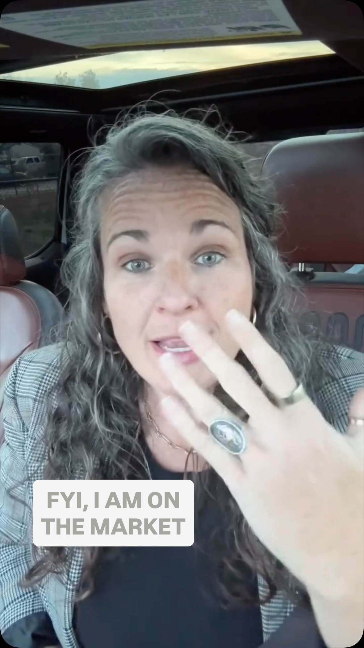 Somehow I got married and slept through it because why are so many people congratulating me on it? 😂 guys, I can’t believe I have to say this publicly but I’m on the market, along with my houses
Taking husband applications!
.
#singlelife #takinghusbandapplications #whereismyhusband #whatistakinghimsolong